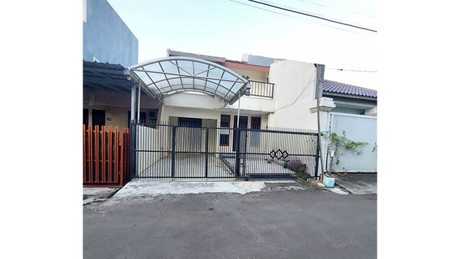 Rumah Janur Kuning, Kelapa Gading