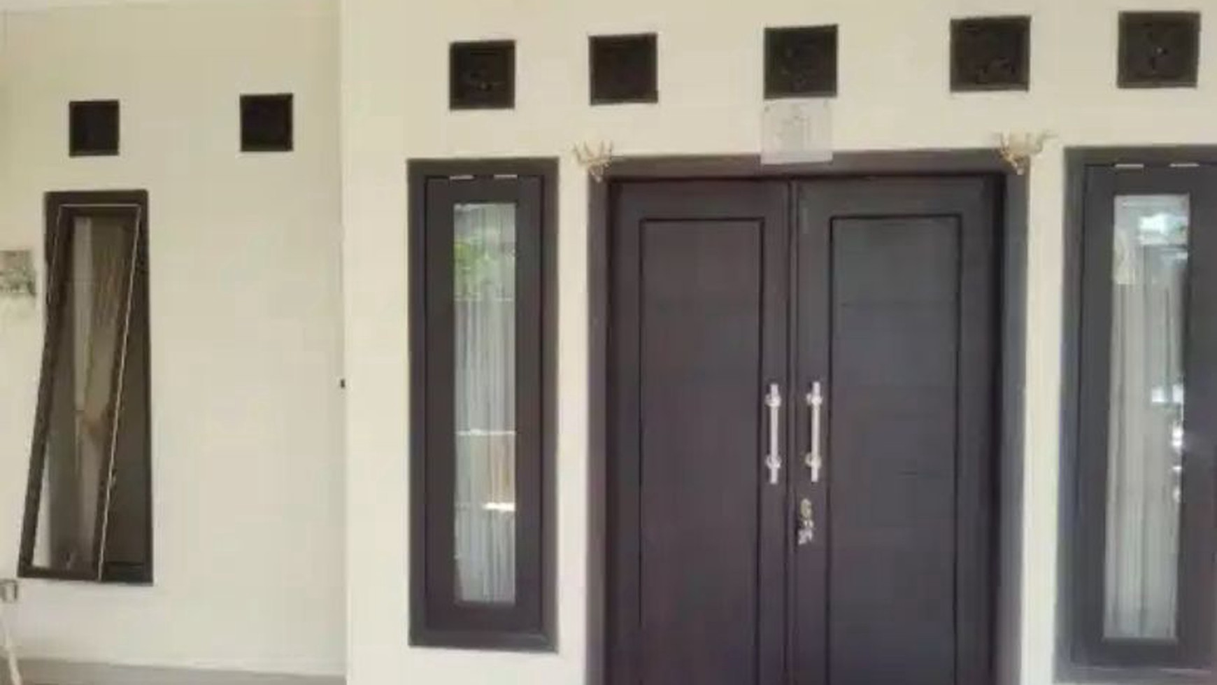 Dijual Rumah Semi Furnished di Perum Mutiara Citra Graha , Candi Sidoarjo