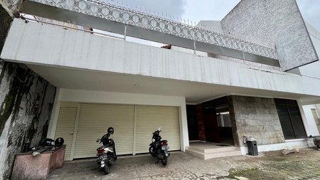 Rumah di Darmawangsa, cocok untuk usaha atau tempat tinggal