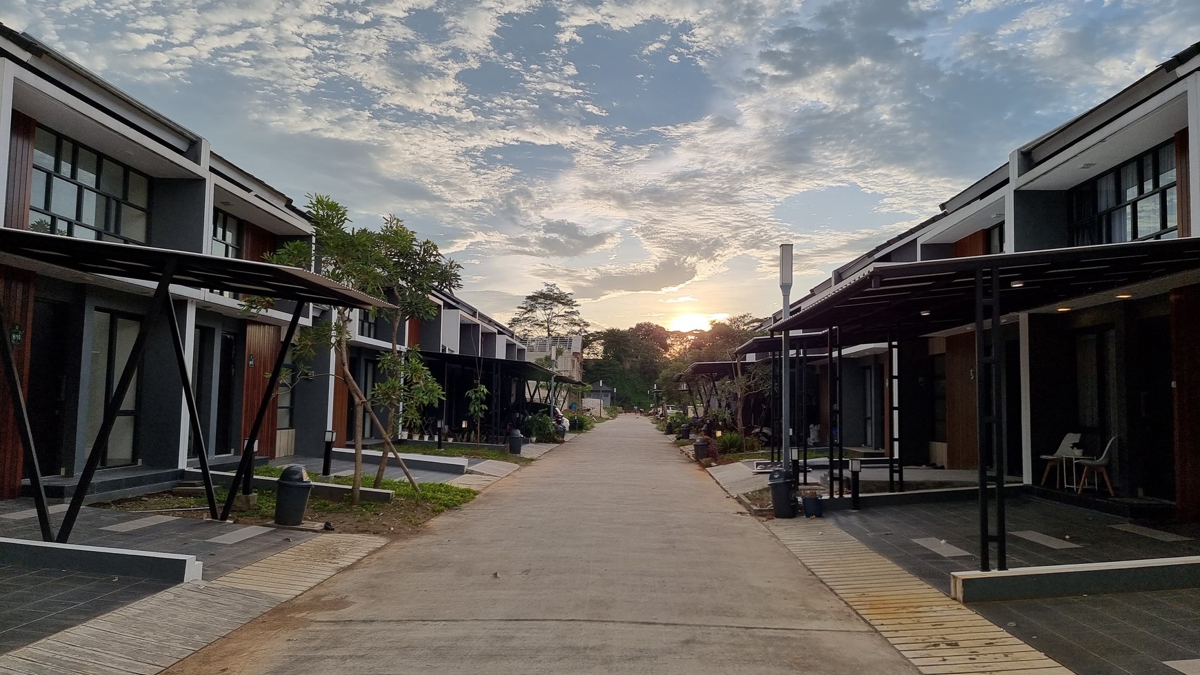 Rumah minimalis bagus, kemanan 24 Jam di Cisauk.