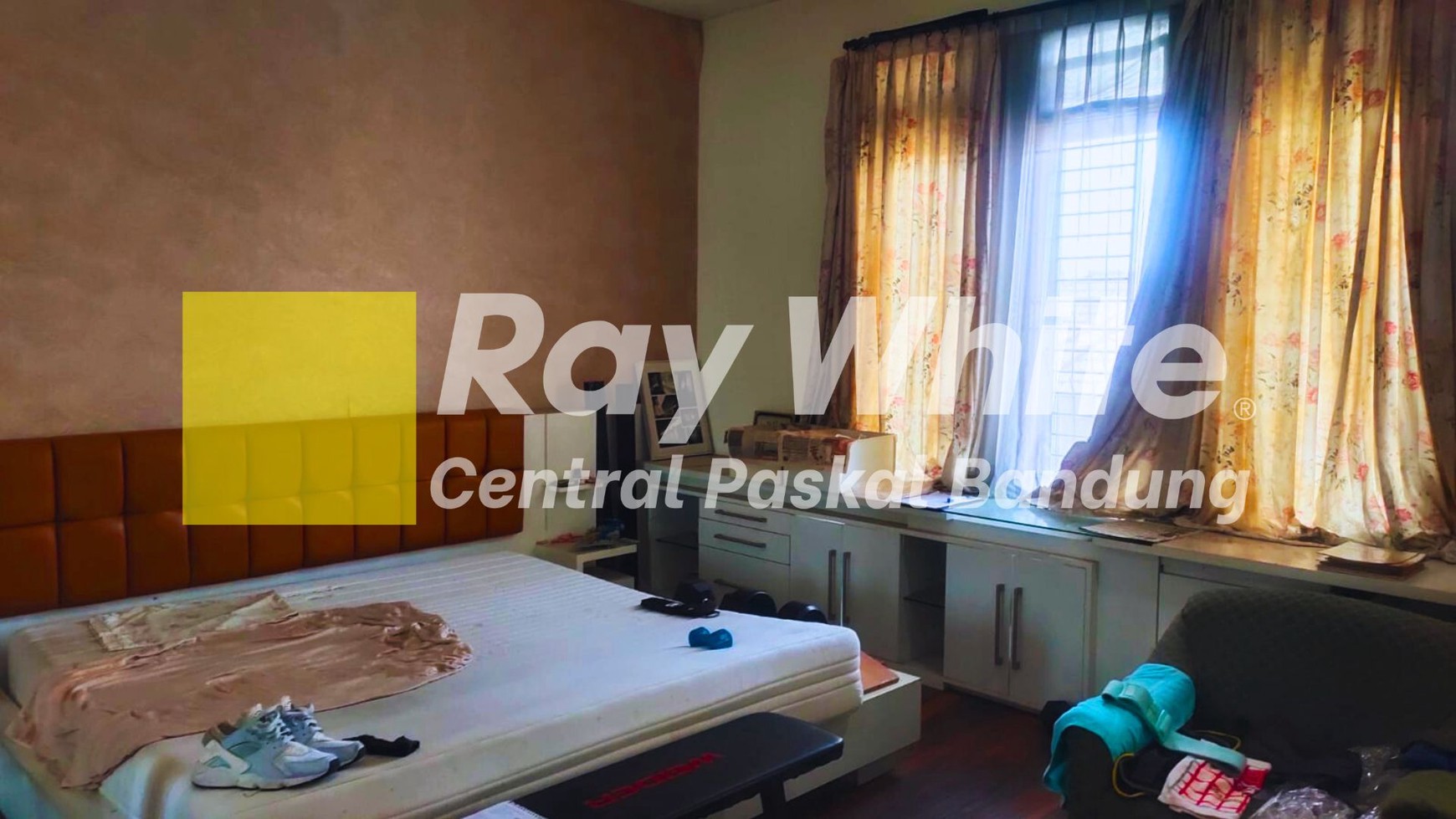 Rumah Semi Furnished di Gunung Batu Bandung