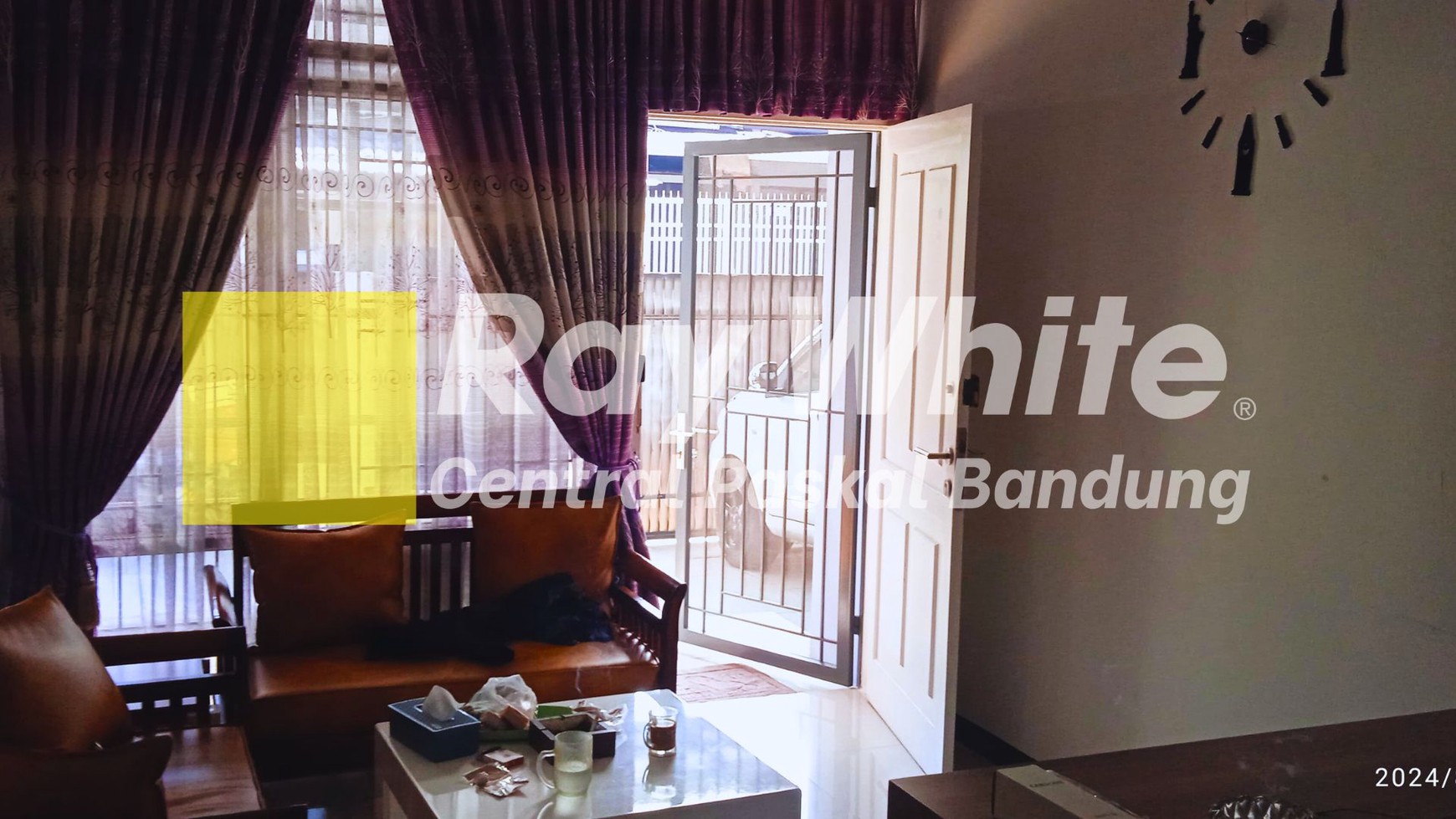 Rumah Semi Furnished di Patung Kuda Taman Kopo Indah 2 Bandung