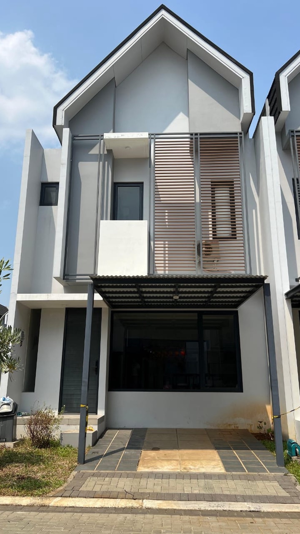 Best Price. Rumah modern Myza Cosmo house, BSD City