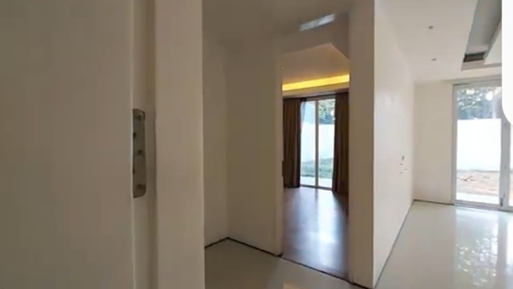 Rumah Modern Minimlis di Rawamangun, Jakarta Timur