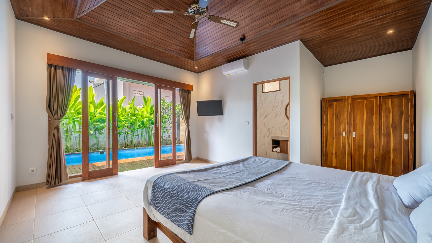 Villa 3 Bedrooms Leasehold in Kesari Sanur Bali