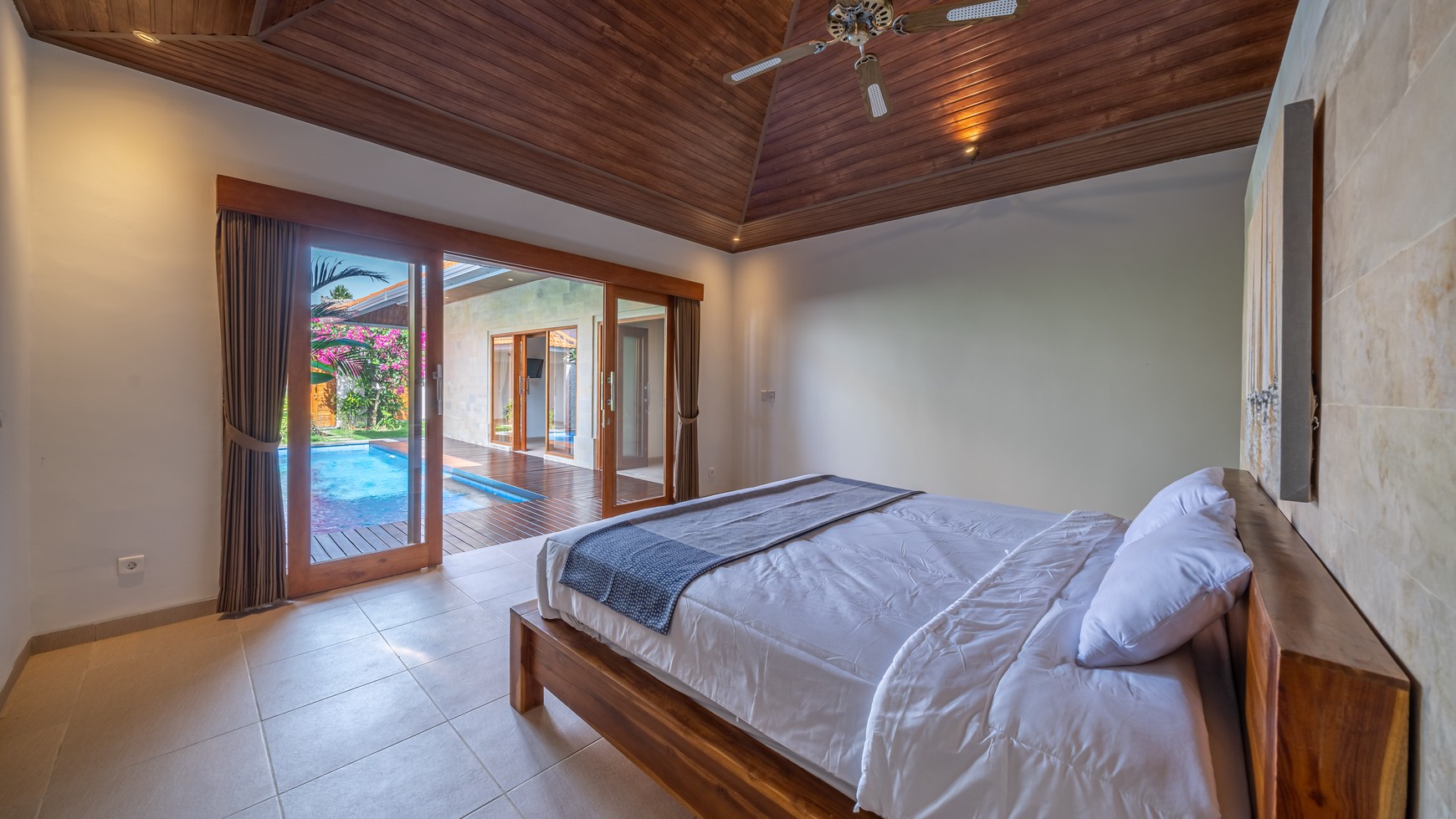 Villa 2 Bedrooms Leasehold in Kesari Sanur