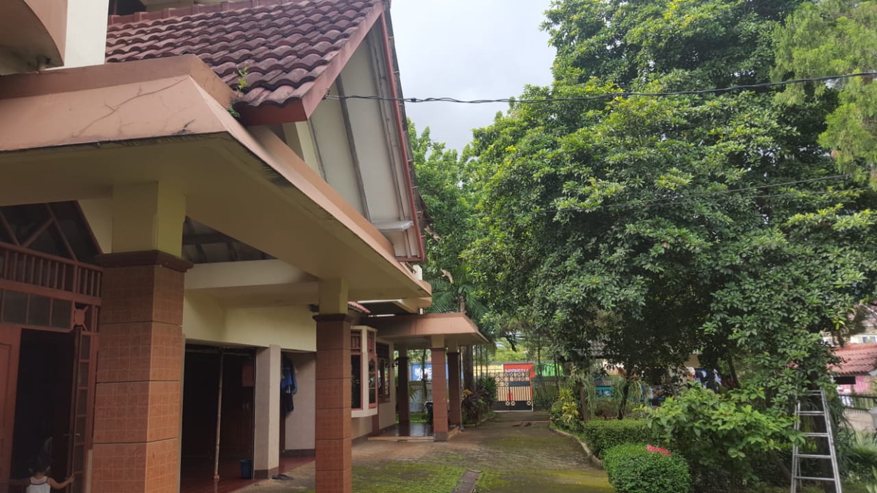 Rumah lokasi pinggir jalan raya di cilandak