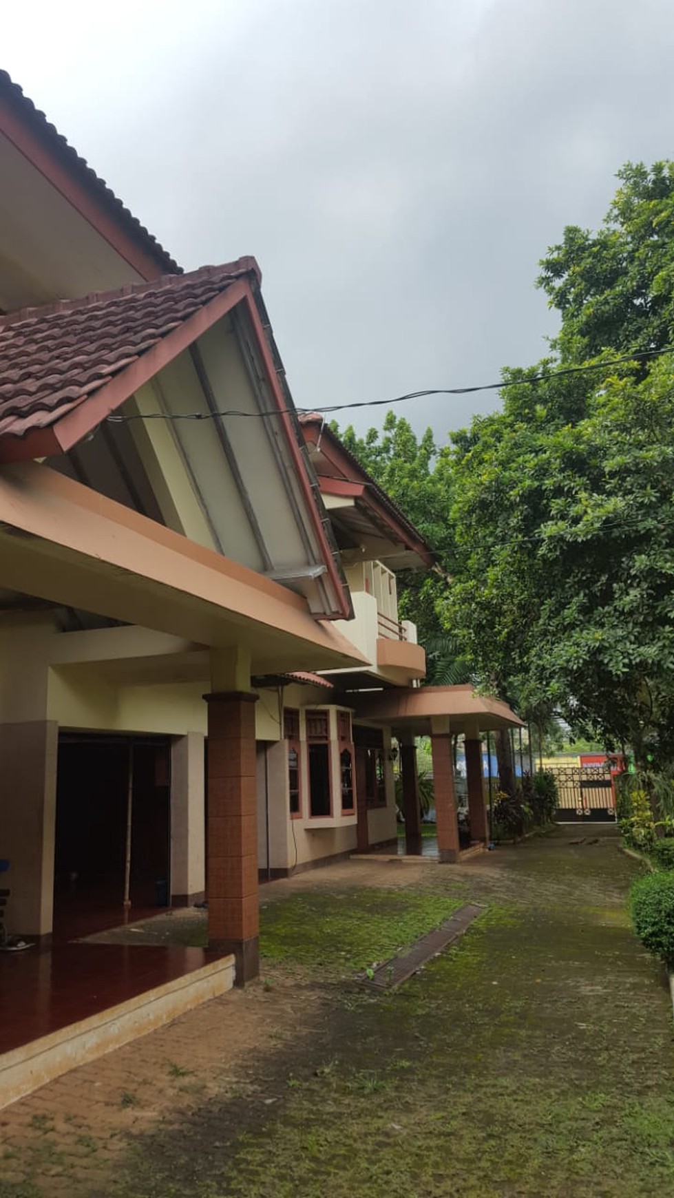 Rumah lokasi pinggir jalan raya di cilandak