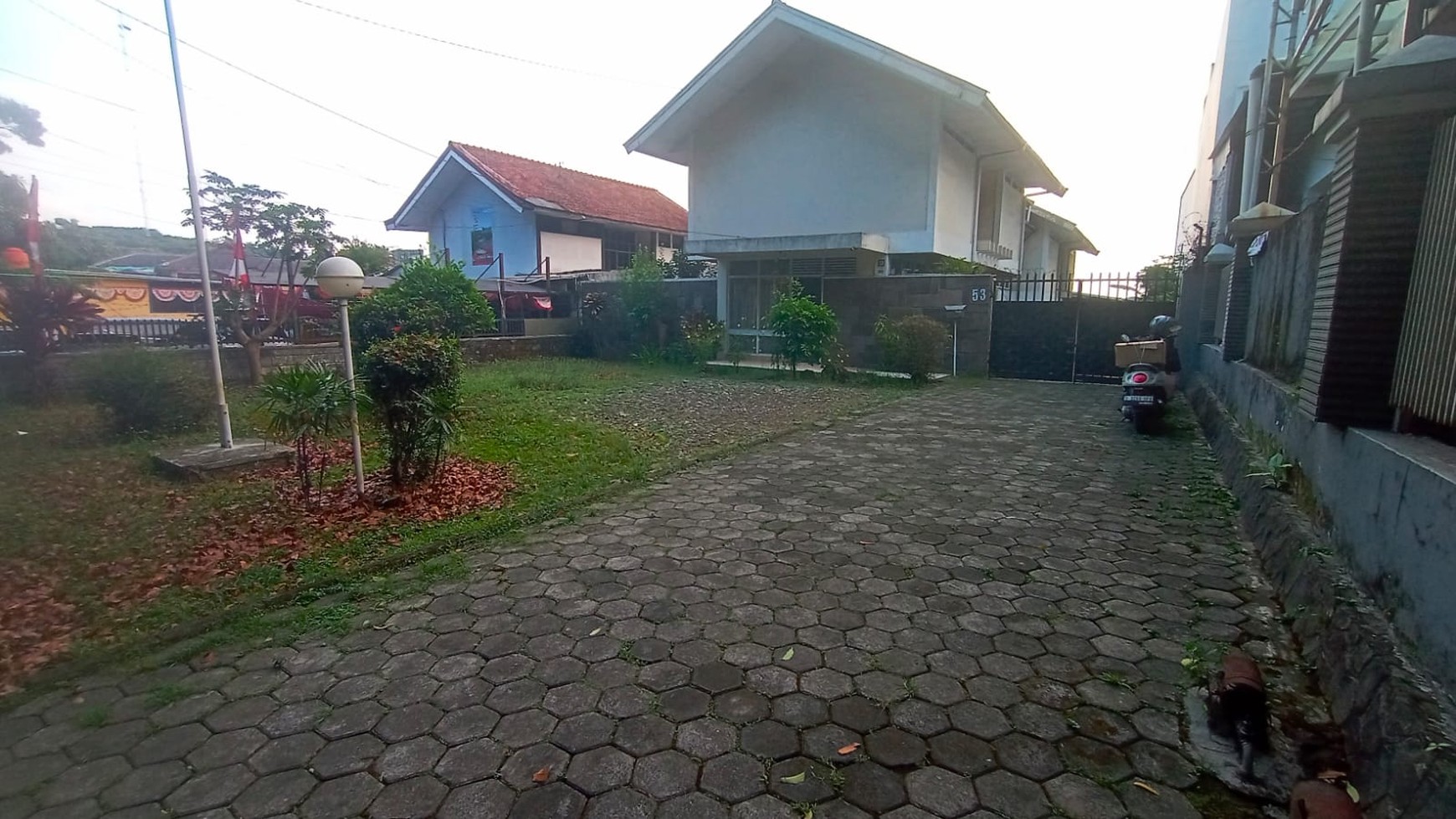 Rumah Lux Asri di Sayap Dago Bandung