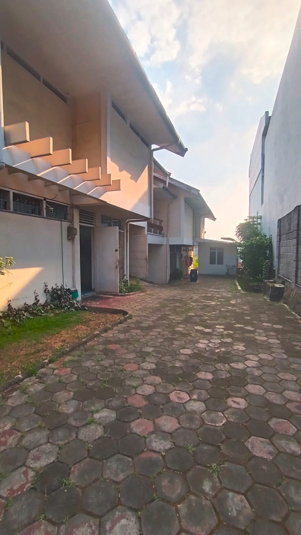 Rumah Lux Asri di Sayap Dago Bandung