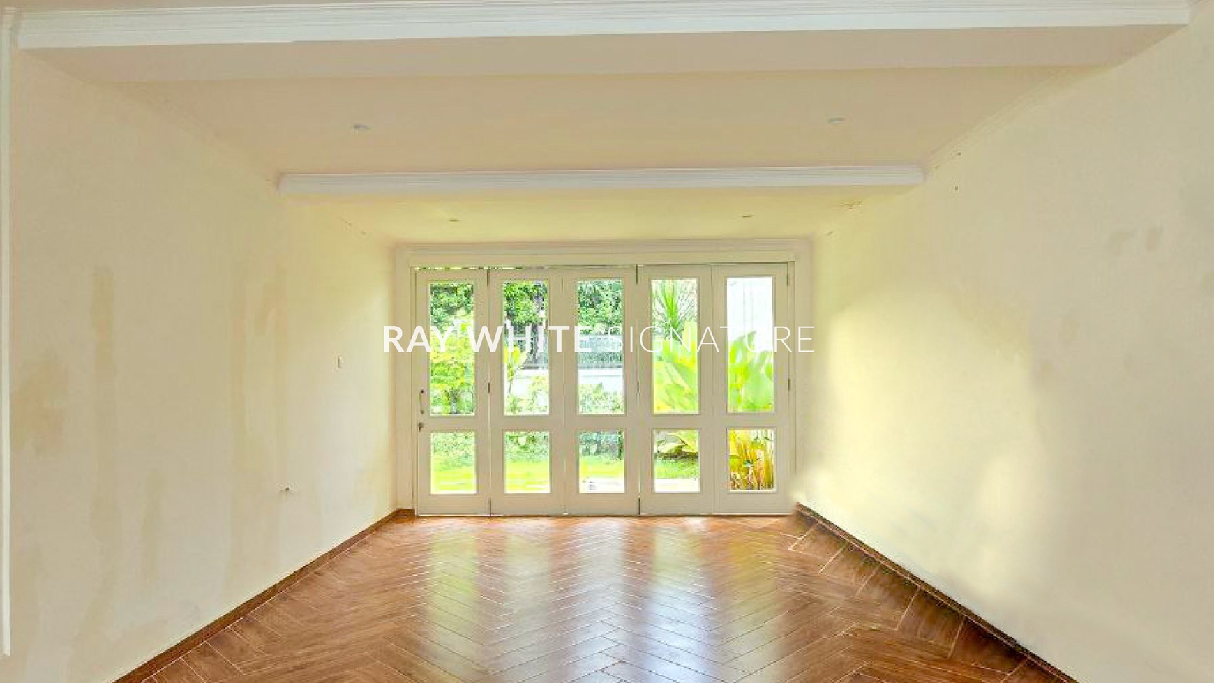 Jual Rumah Mewah Brand New di Jl Banyumas Menteng