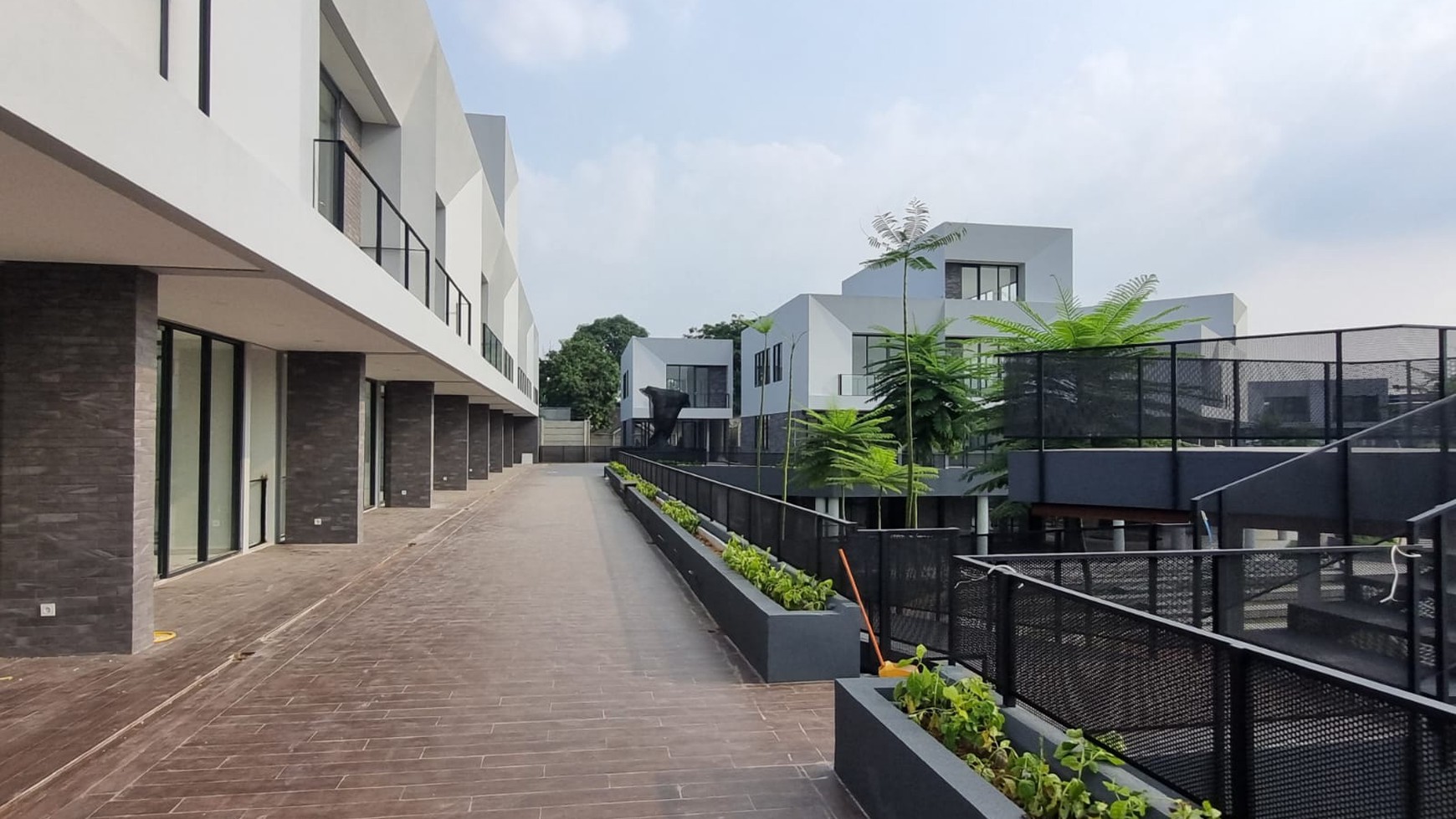 Dijual Ruko 3 Lantai Emerald Core Bintaro Jaya