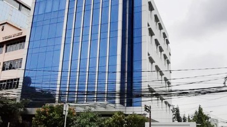 Gedung Strategis dan Hoek di Cikini, Jakarta Pusat