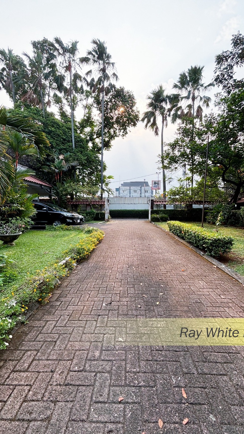 RUMAH KOMERSIAL PINGIR JALAN RAYA DI PEJATEN BARAT, JAKARTA SELATAN #CH