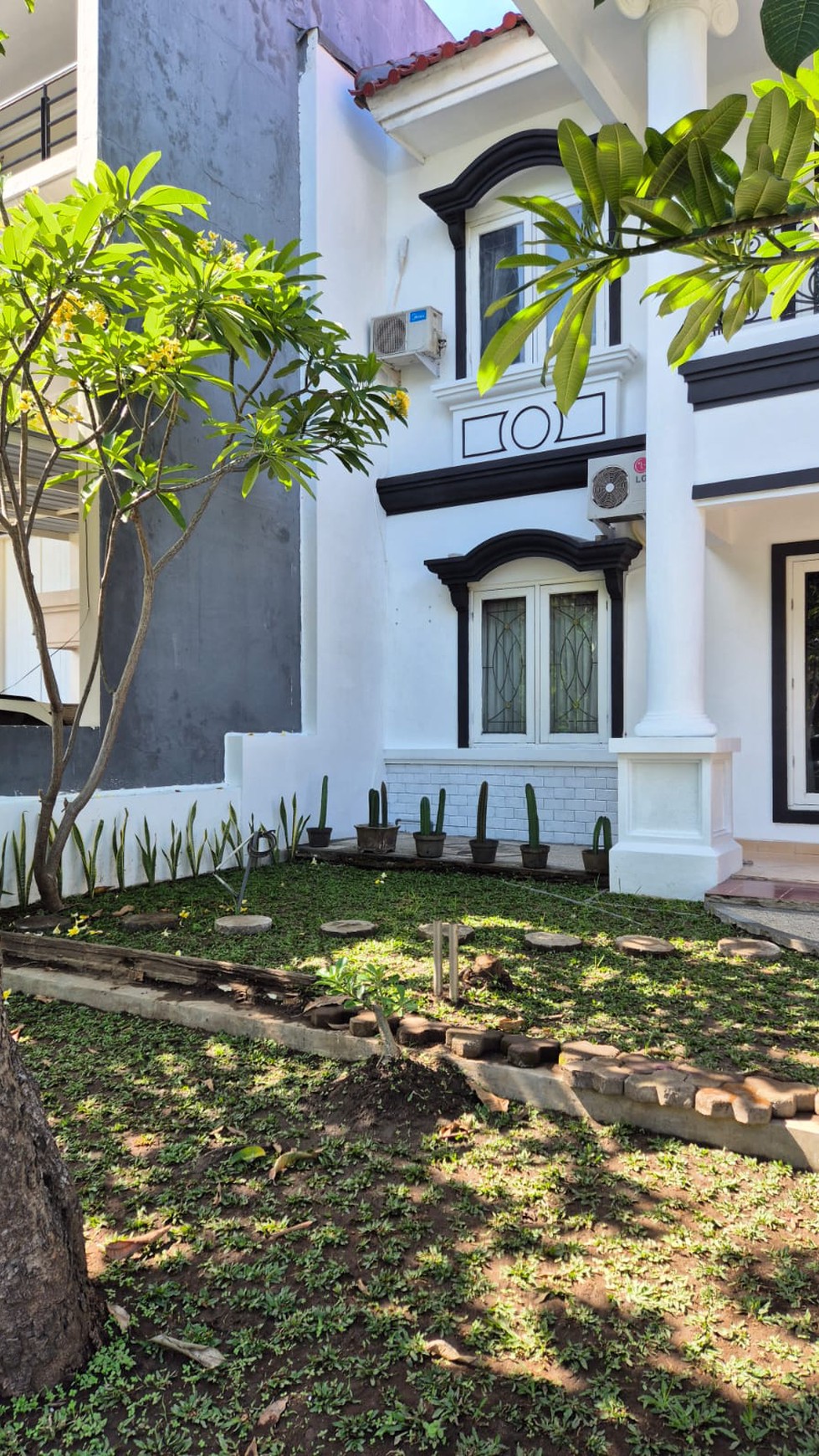 Disewakan Rumah Pakuwon City - Laguna PLUS Full Furnished dekat Pakuwon city Mall, East Coast 