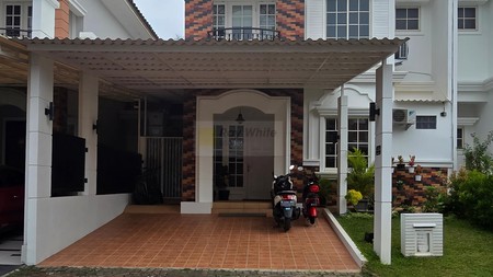 Rumah dengan taman belakang di The Green BSD City