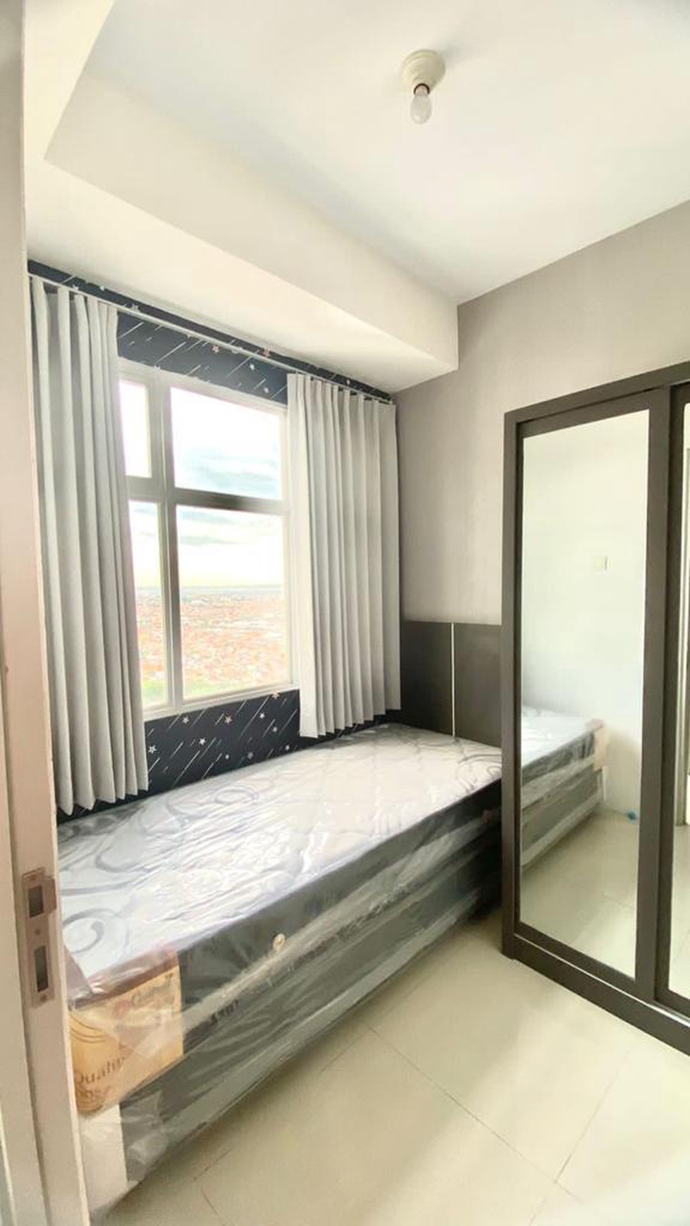 MURAH Dijual Apartemen Gunawangsa Tidar Tipe 2 Kamar tidur FULL Furnished New BARU Modern SURABAYA PUSAT KOTA