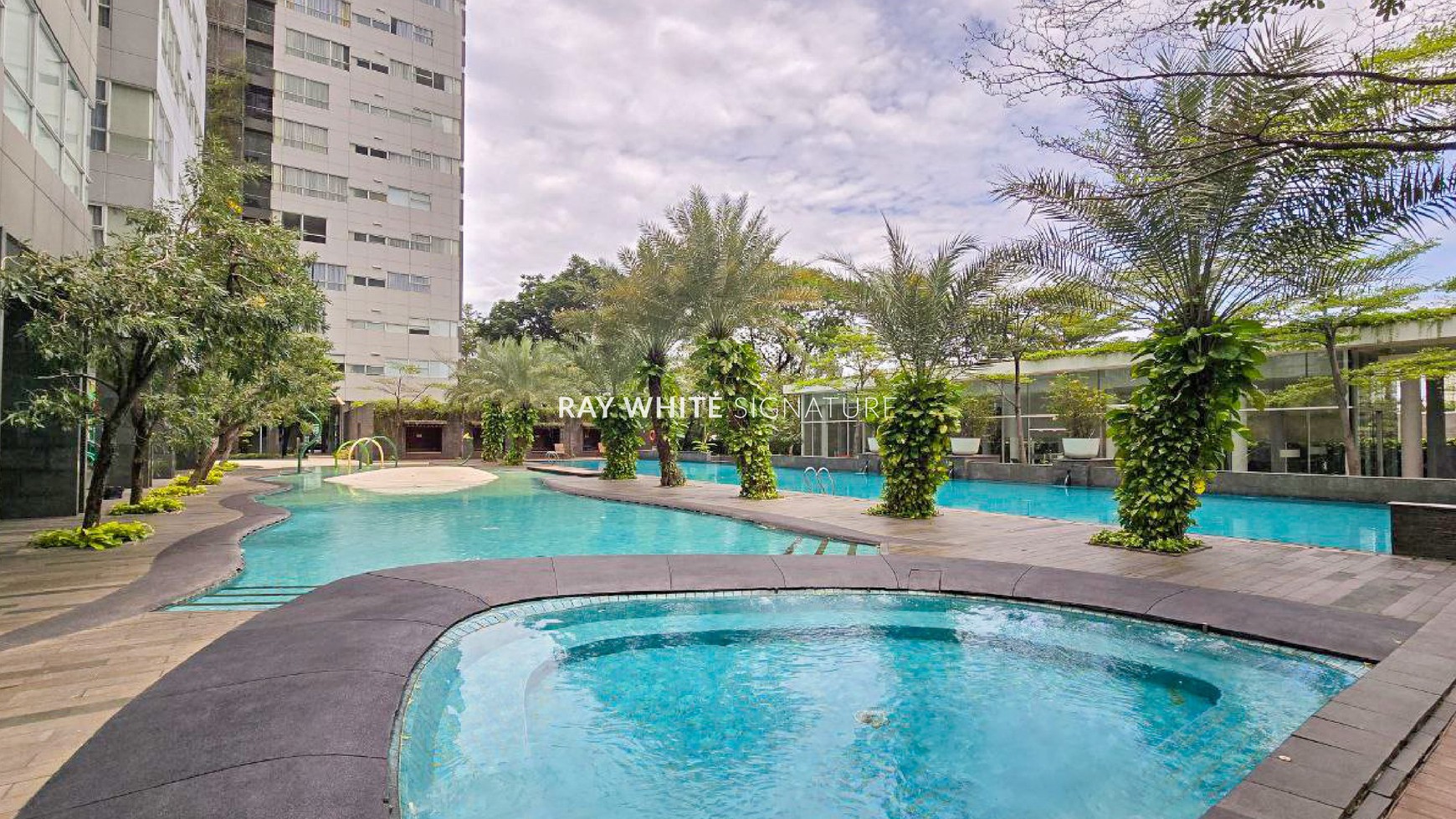 Rumah Hitung Tanah Area Cipete