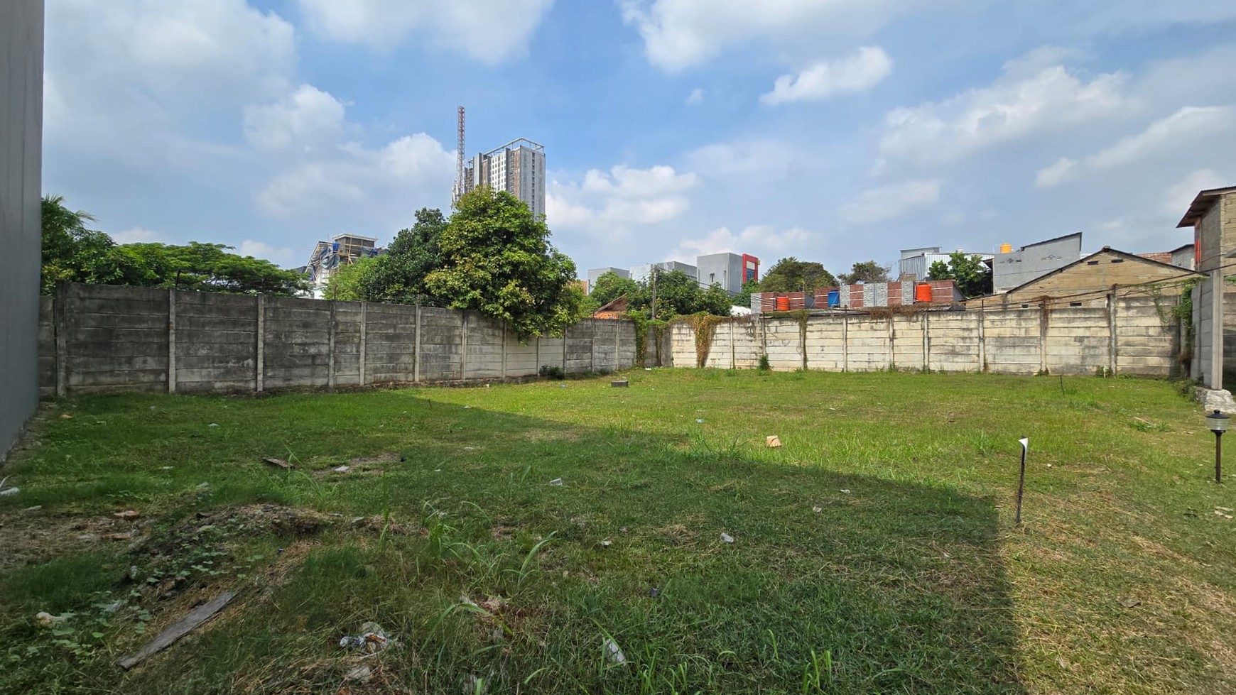 Rumah Hitung Tanah Area Cipete