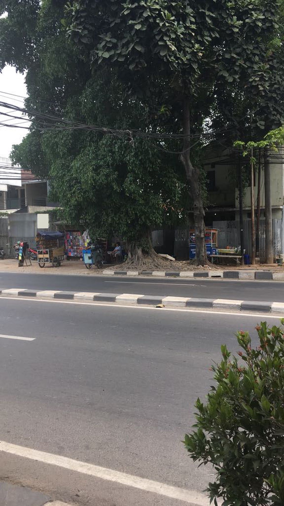 TANAH DISEWA JALAN POS PENGUMBEN JAKARTA BARAT