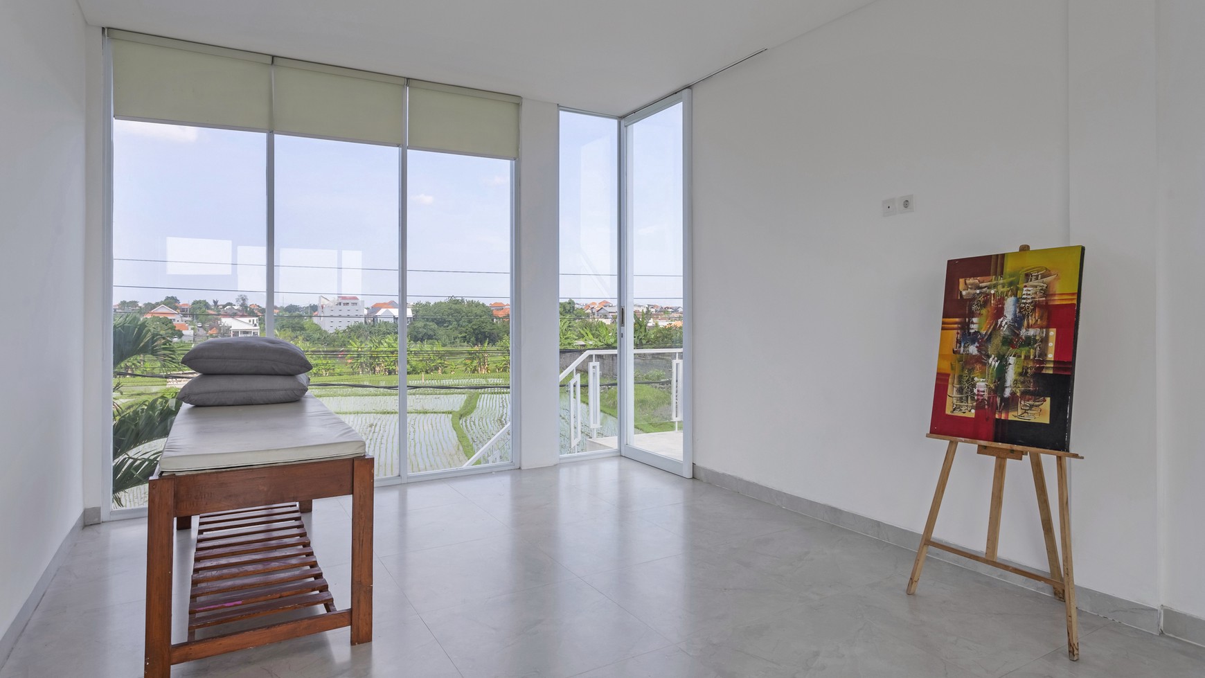 Yearly Rental - Stunning 5-Bedroom Luxury Villa with Ocean View in Canggu, Batu Bolong