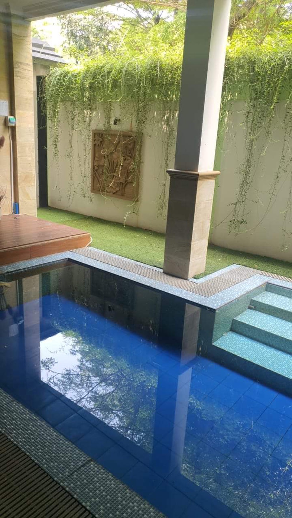 Rumah di Discovery Bintaro dengan Pool dan sudah renov di Sektor 9