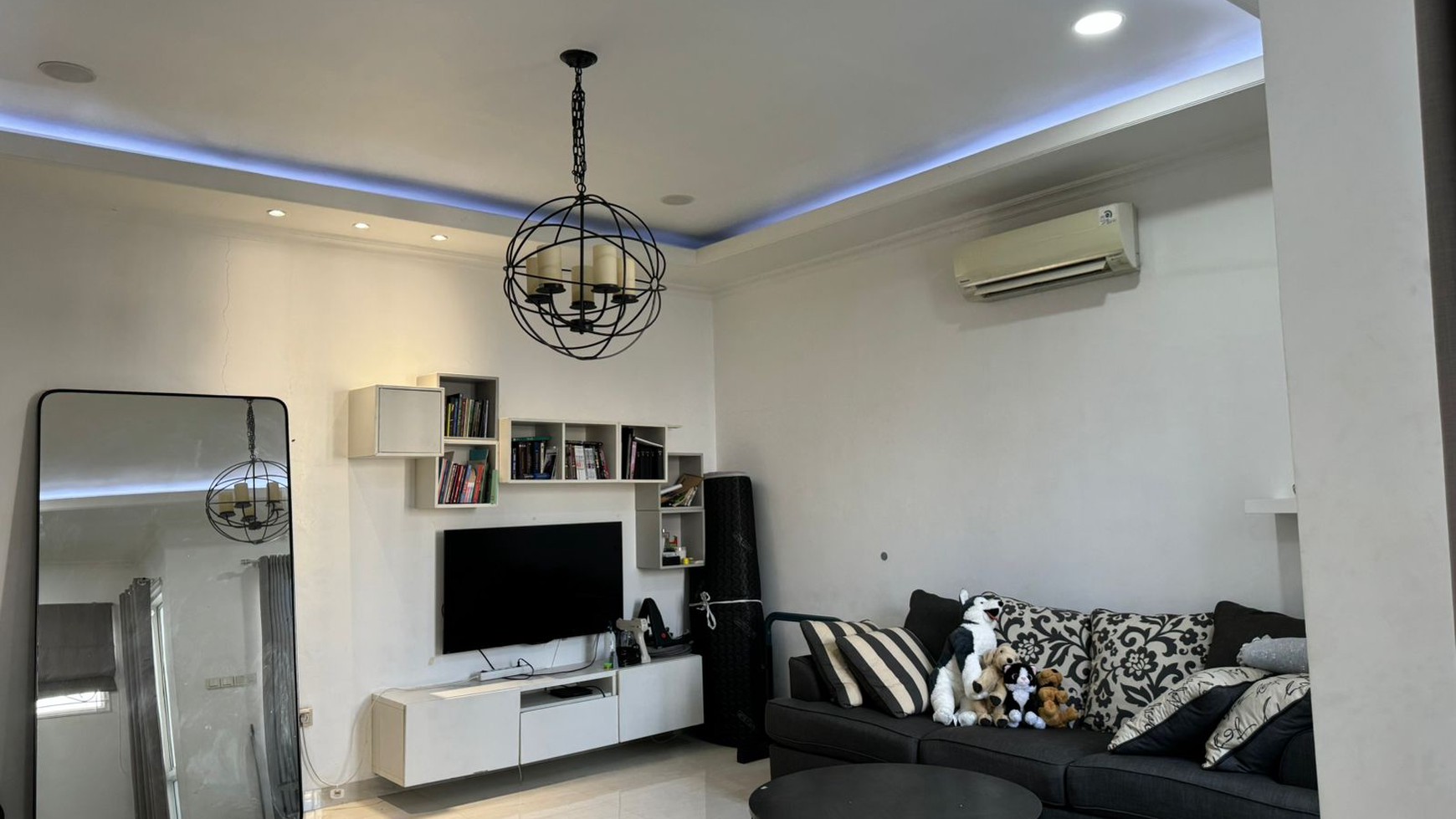 Rumah Renovasi  Residence One 