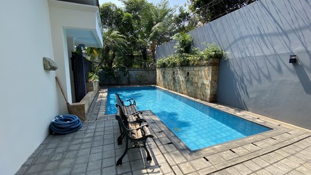 Beautiful house and comfy in senopati area near SCBD