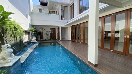 Modern tropical house in cipete, jakarta selatan