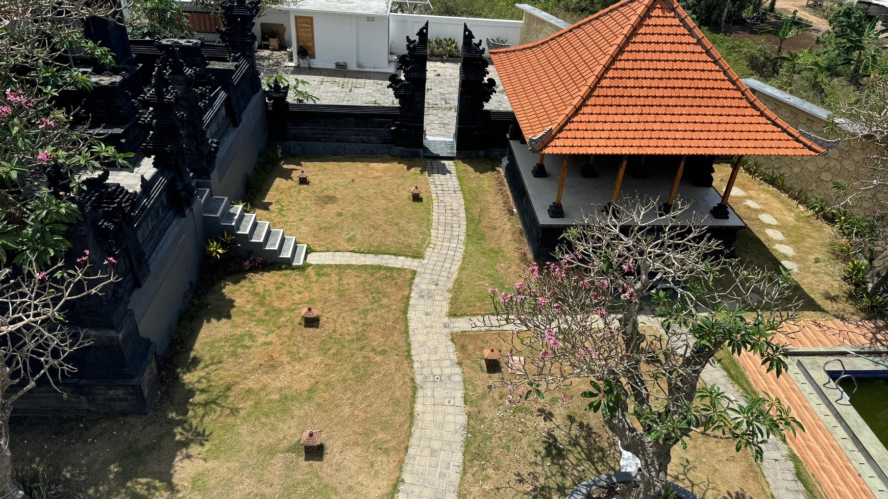 Villa Mewah Super Luas dengan View Patung GWK di Ungasan, Kuta Selatan, Bali