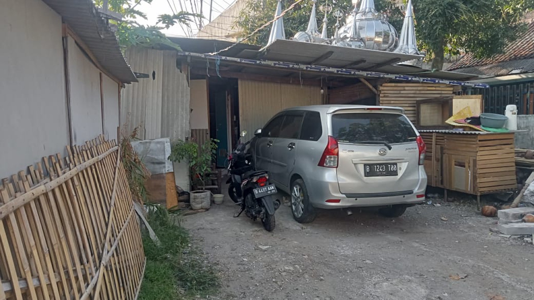 Rumah Hitung Tanah Area Cipete