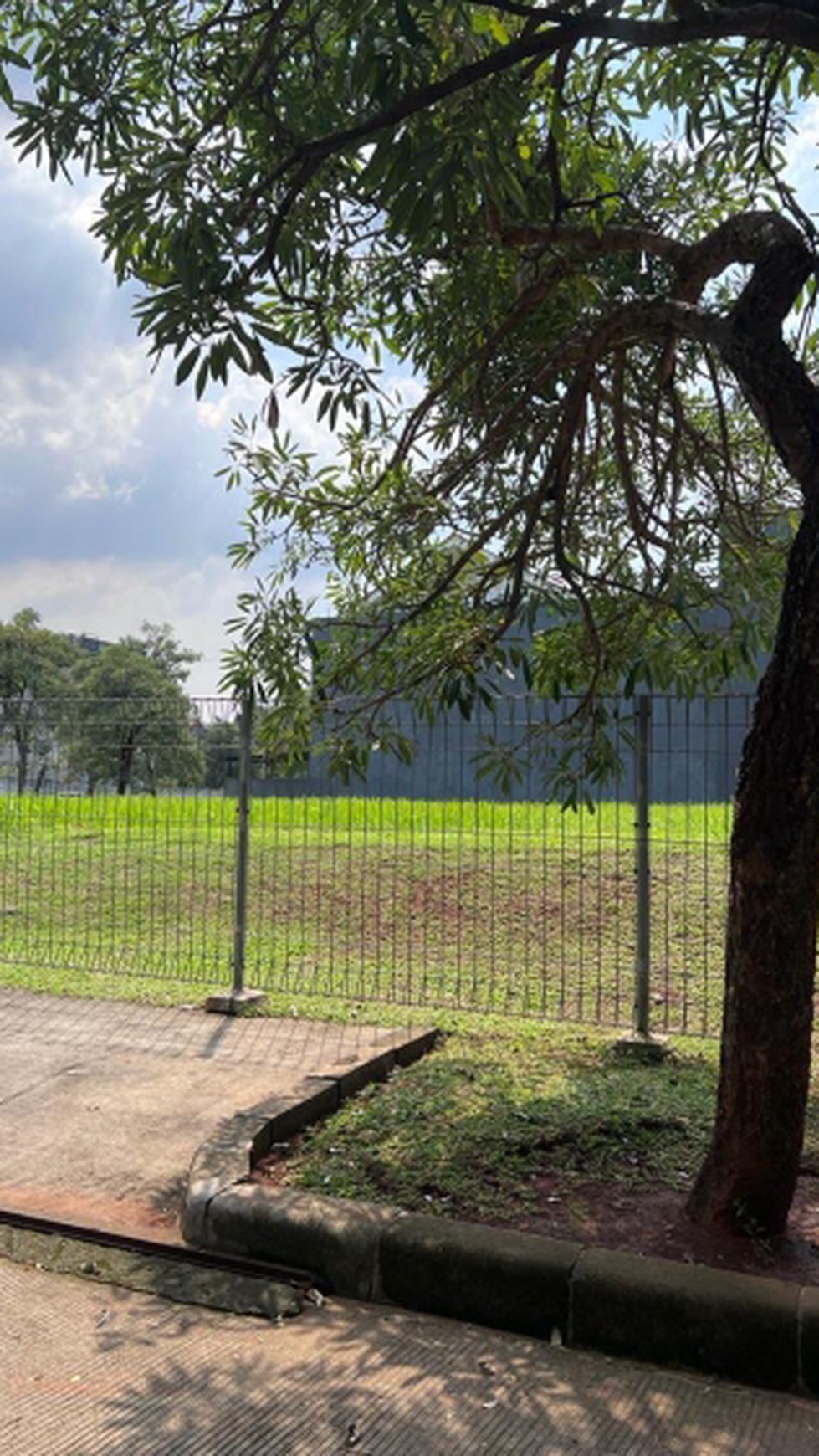 Kavling Siap Bangun Di Villa Anggrek Raya, Pesanggrahan Jakarta Selatan