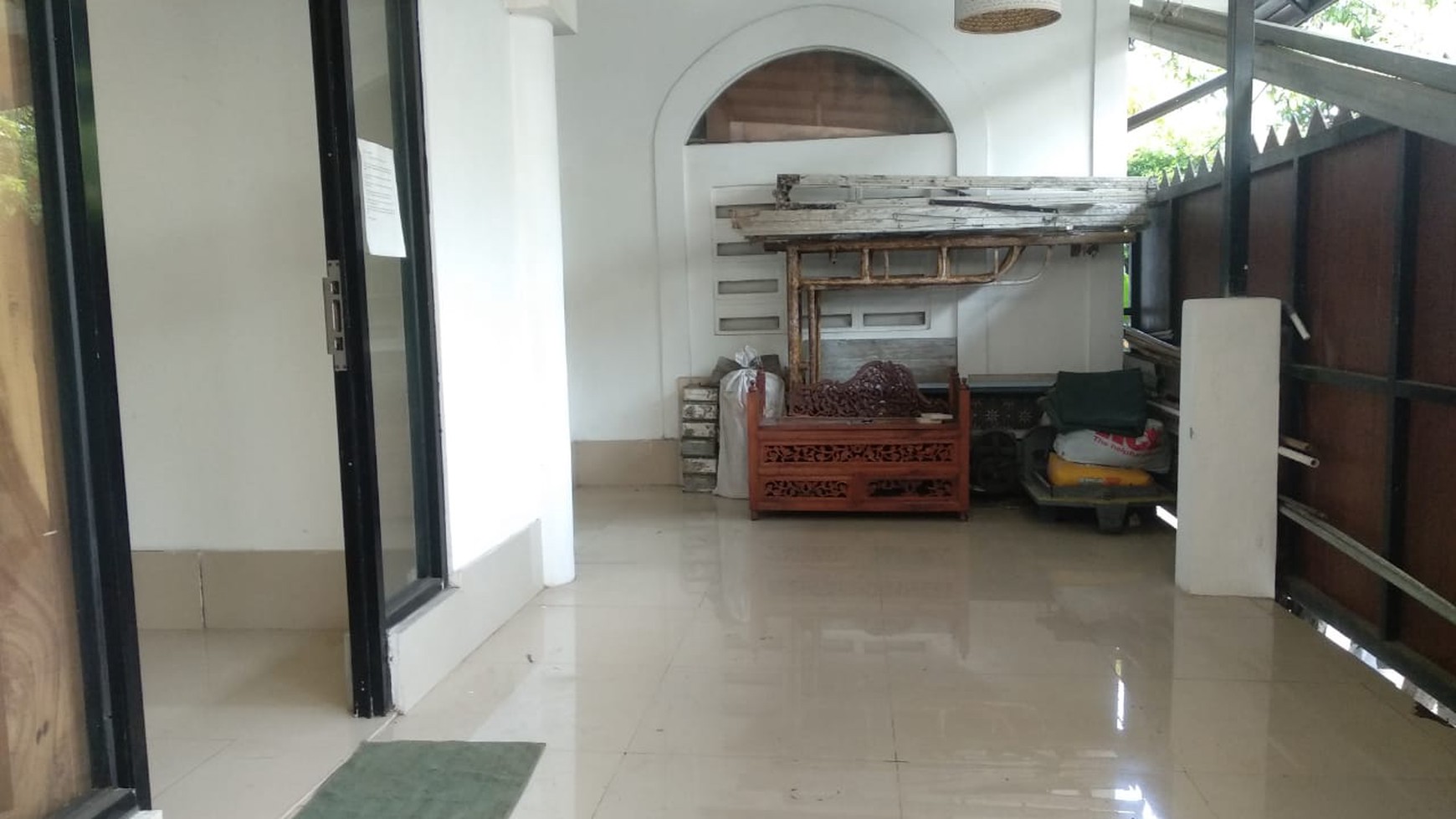 Rumah Cantik Siap Huni dengan Hunian Asri @Bintaro