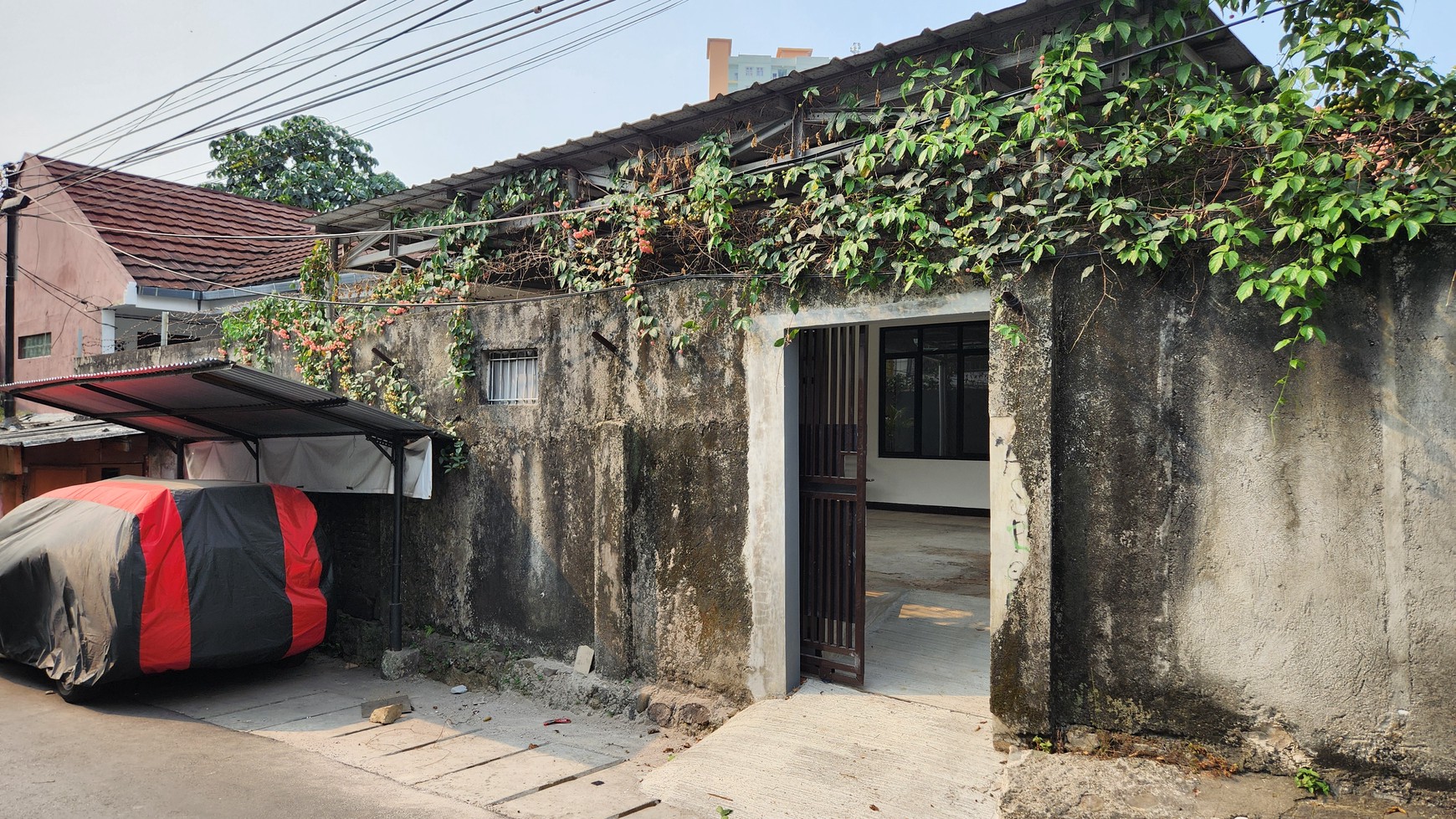 Rumah Sewa ( ada 5 pintu ) Baru Selesai Renovasi di Cawang