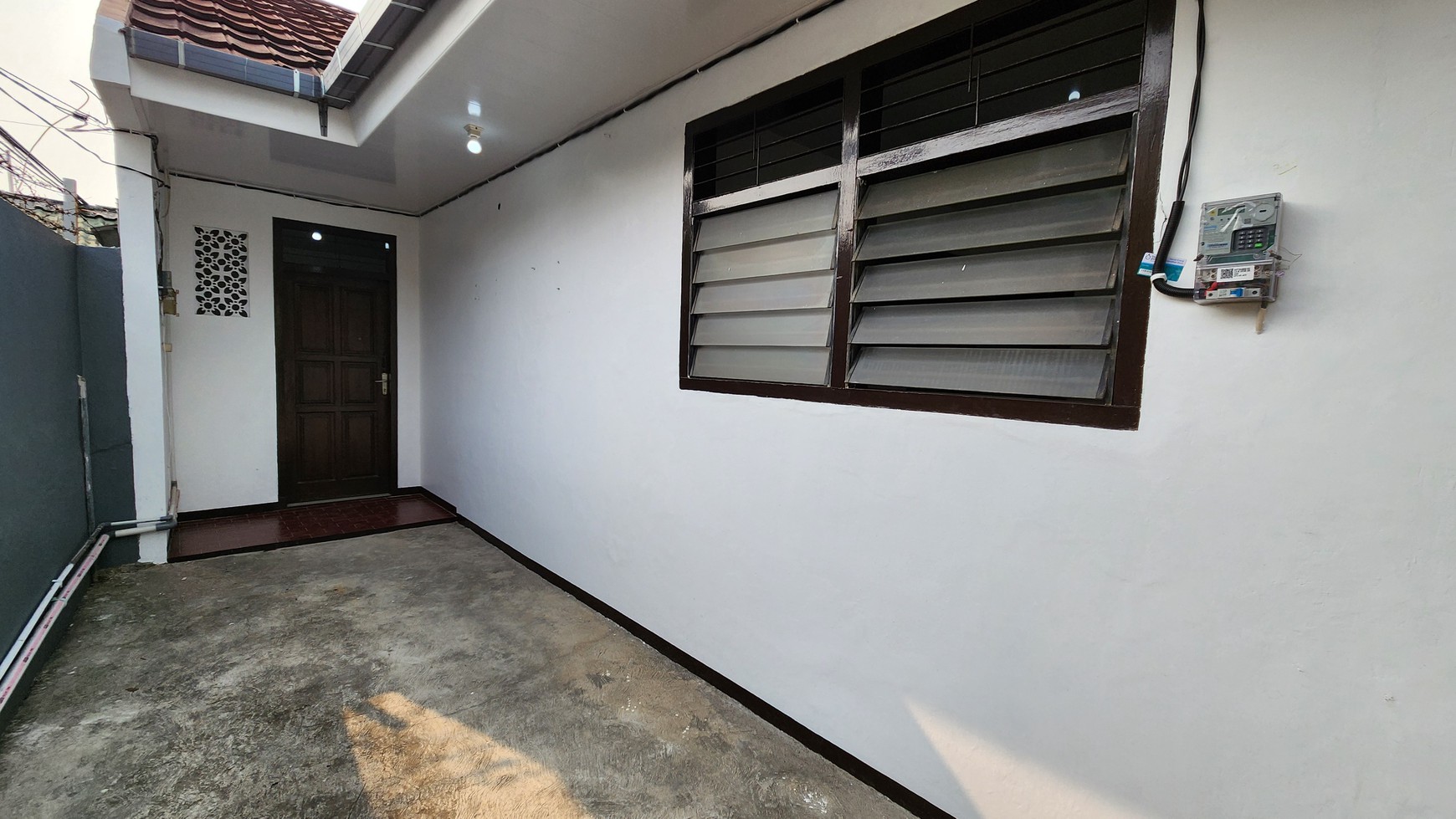 Rumah Sewa ( ada 5 pintu ) Baru Selesai Renovasi di Cawang