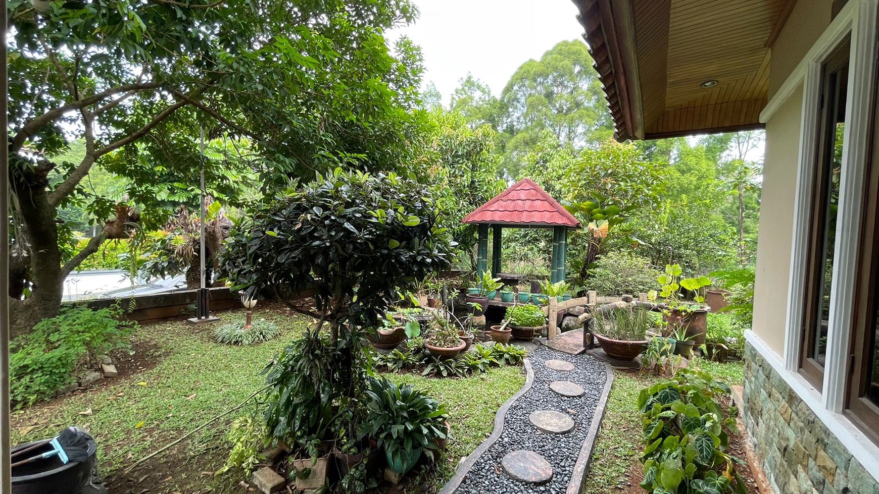 Rumah Mewah 2 lantai Lingkungan Elit, Asri, dan Nyaman di Lebak Bulus, Jakarta Selatan