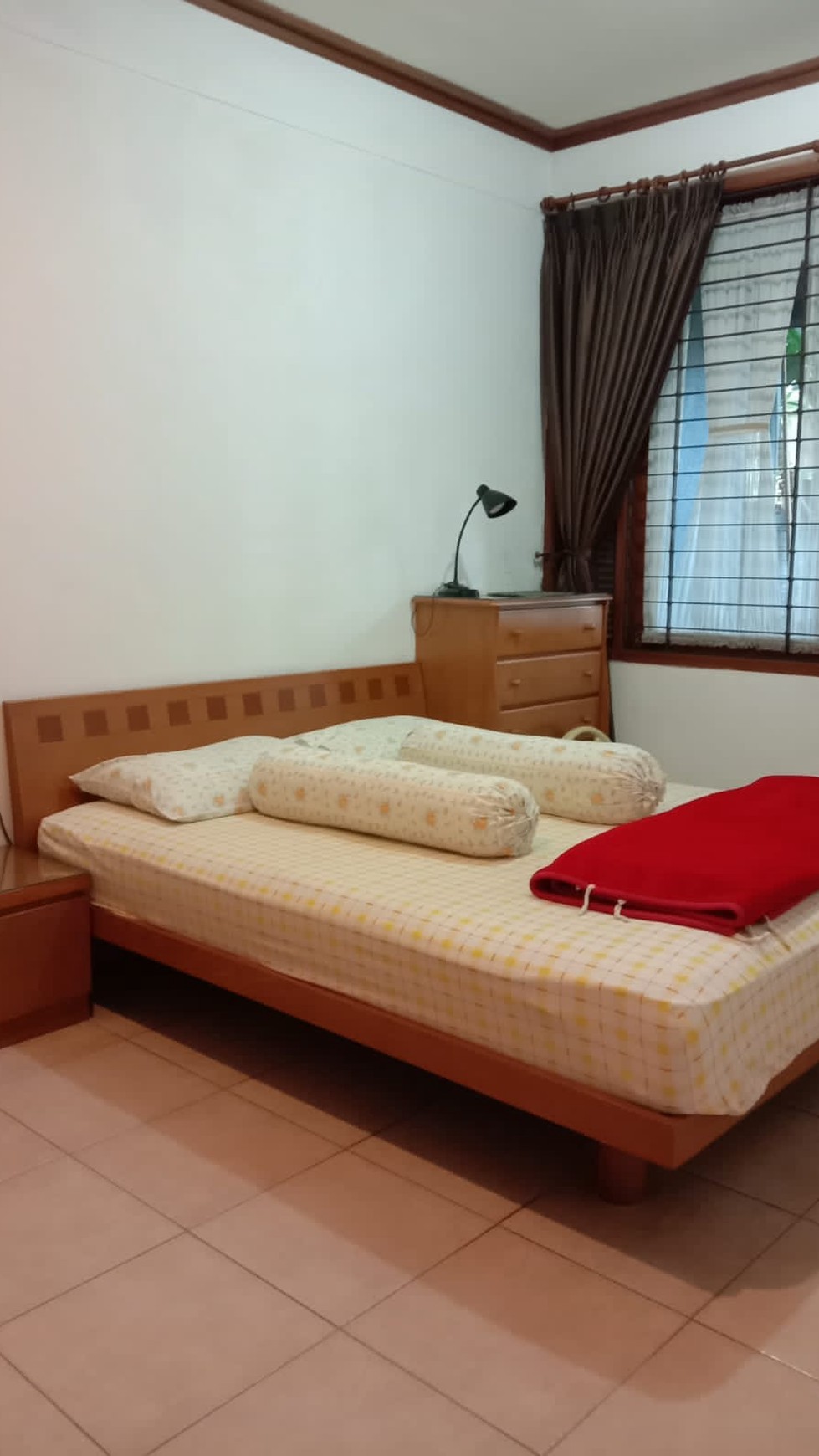 Rumah Classic Semi Furnished di Setraduta Bandung