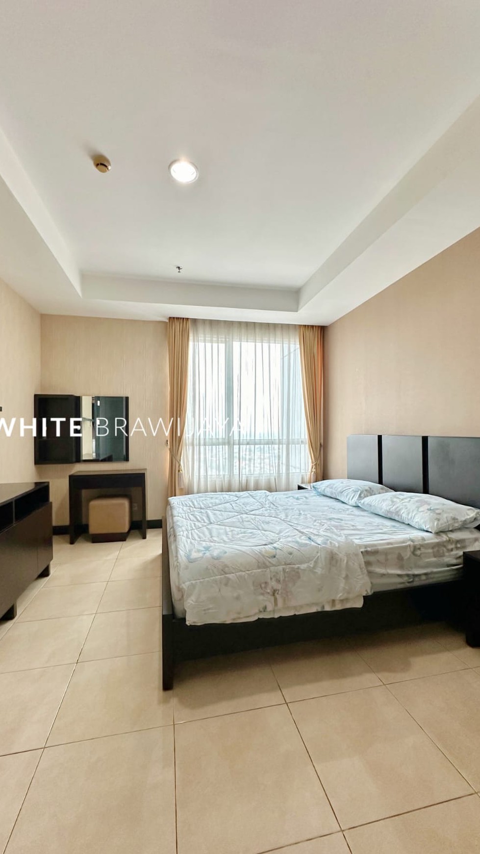 Apartement Essence Darmawangsa Furnished