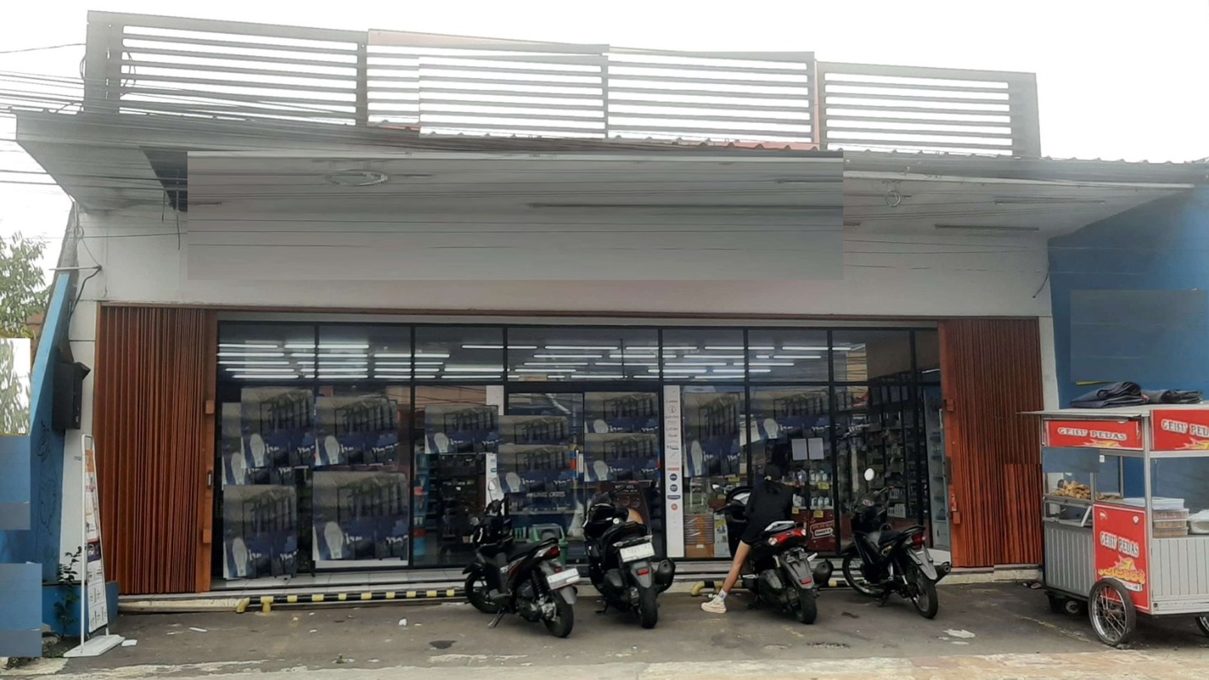 Ruko di jalan utama, area Rempoa Bintaro Veteran TangSel.