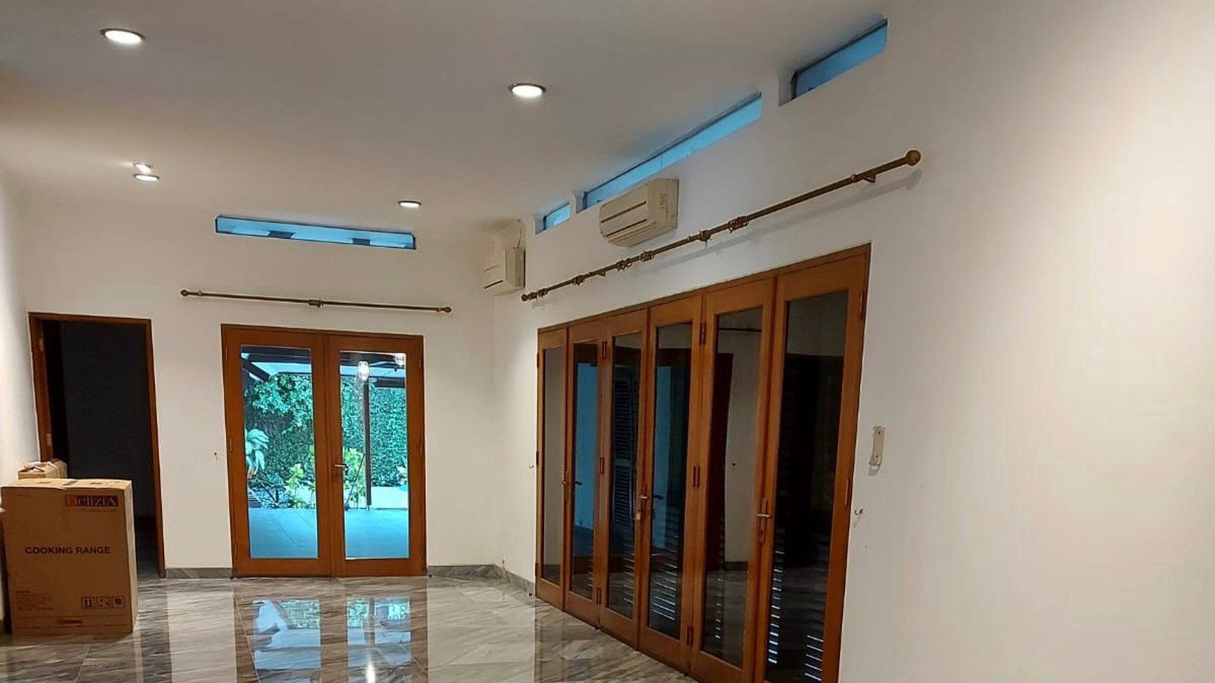 Rumah Mewah 3 Lantai Area Elite Lokasi Strategis di Pondok Indah, Jakarta Selatan