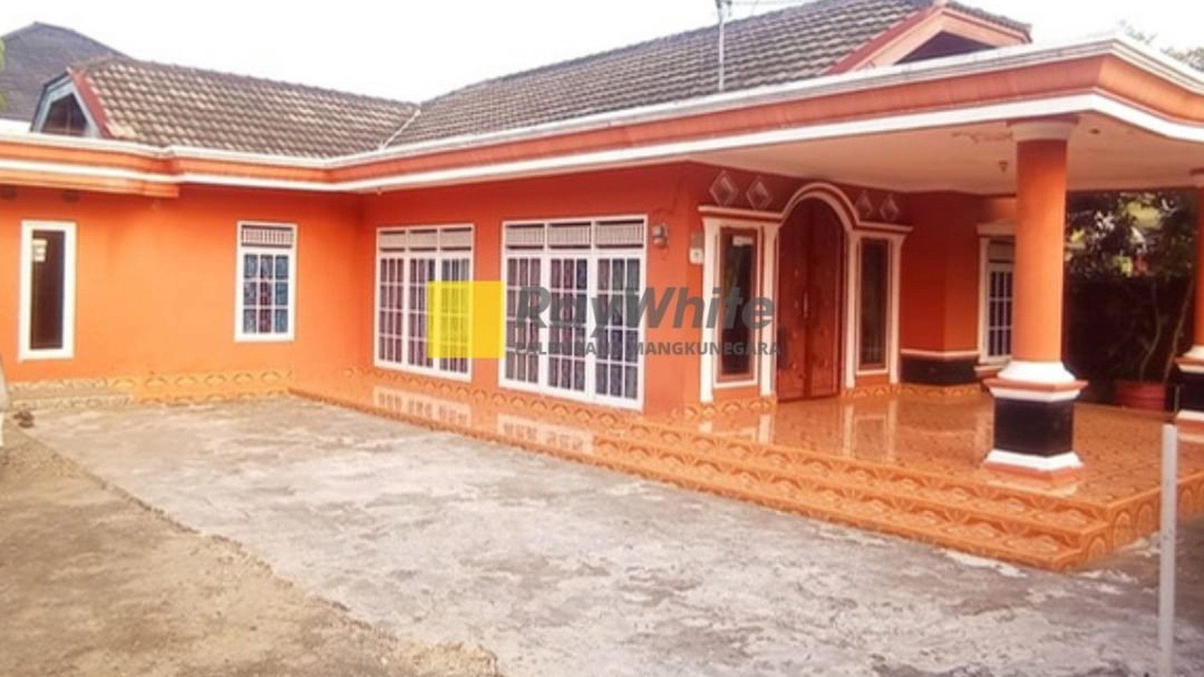 Dijual Cepat Rumah di Jl Tanjung Sari Kota Palembang