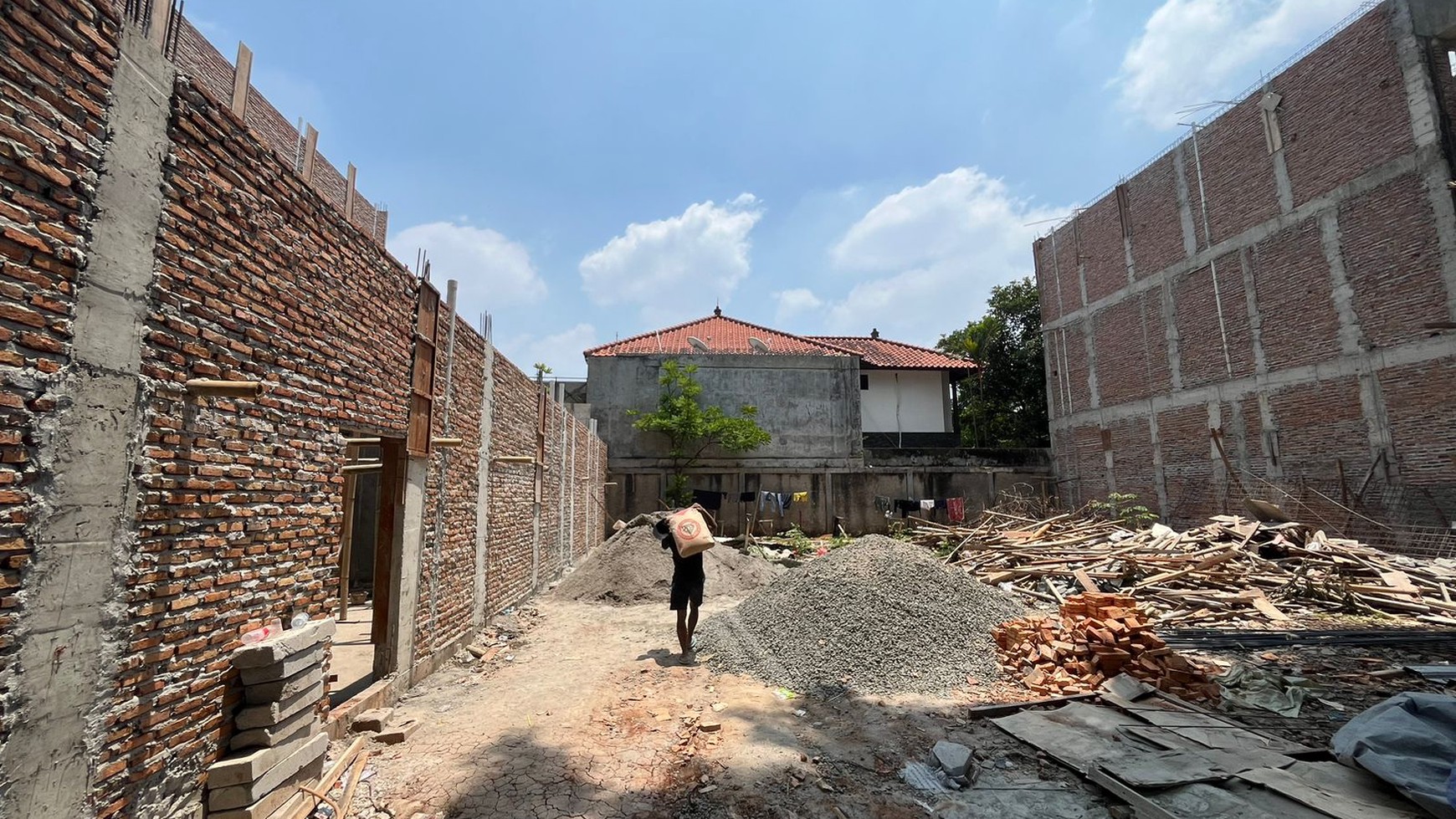 Rumah Hitung Tanah Area Cipete