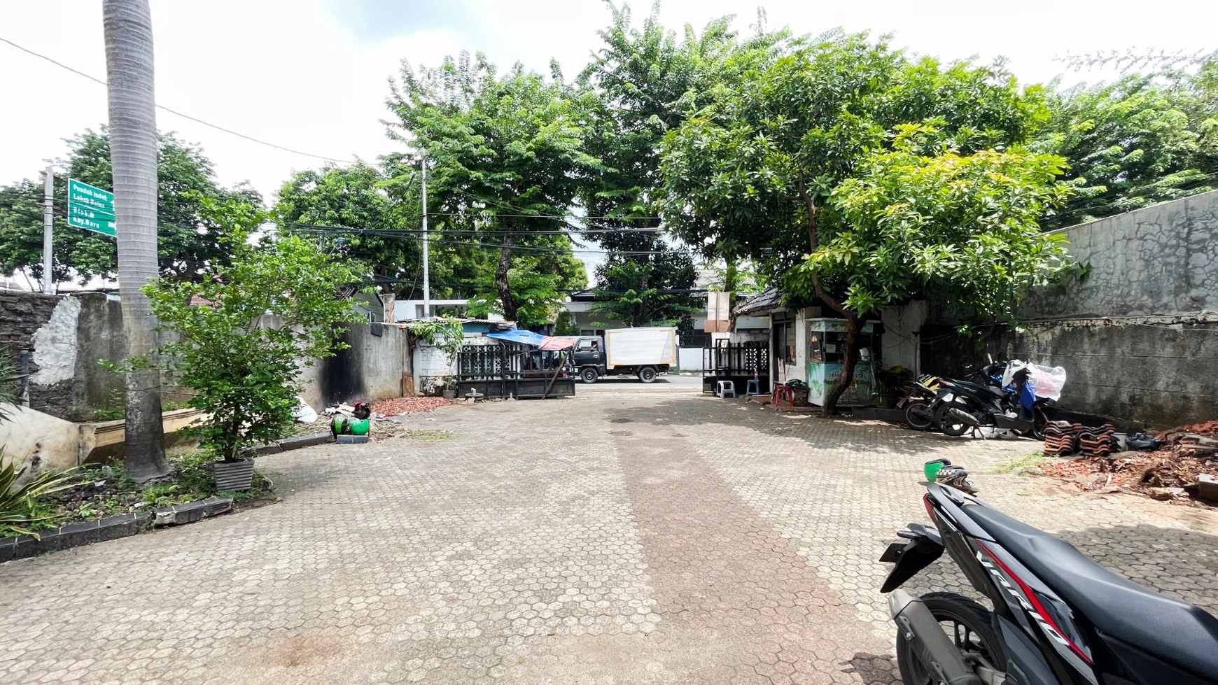 Rumah Hitung Tanah Area Cipete