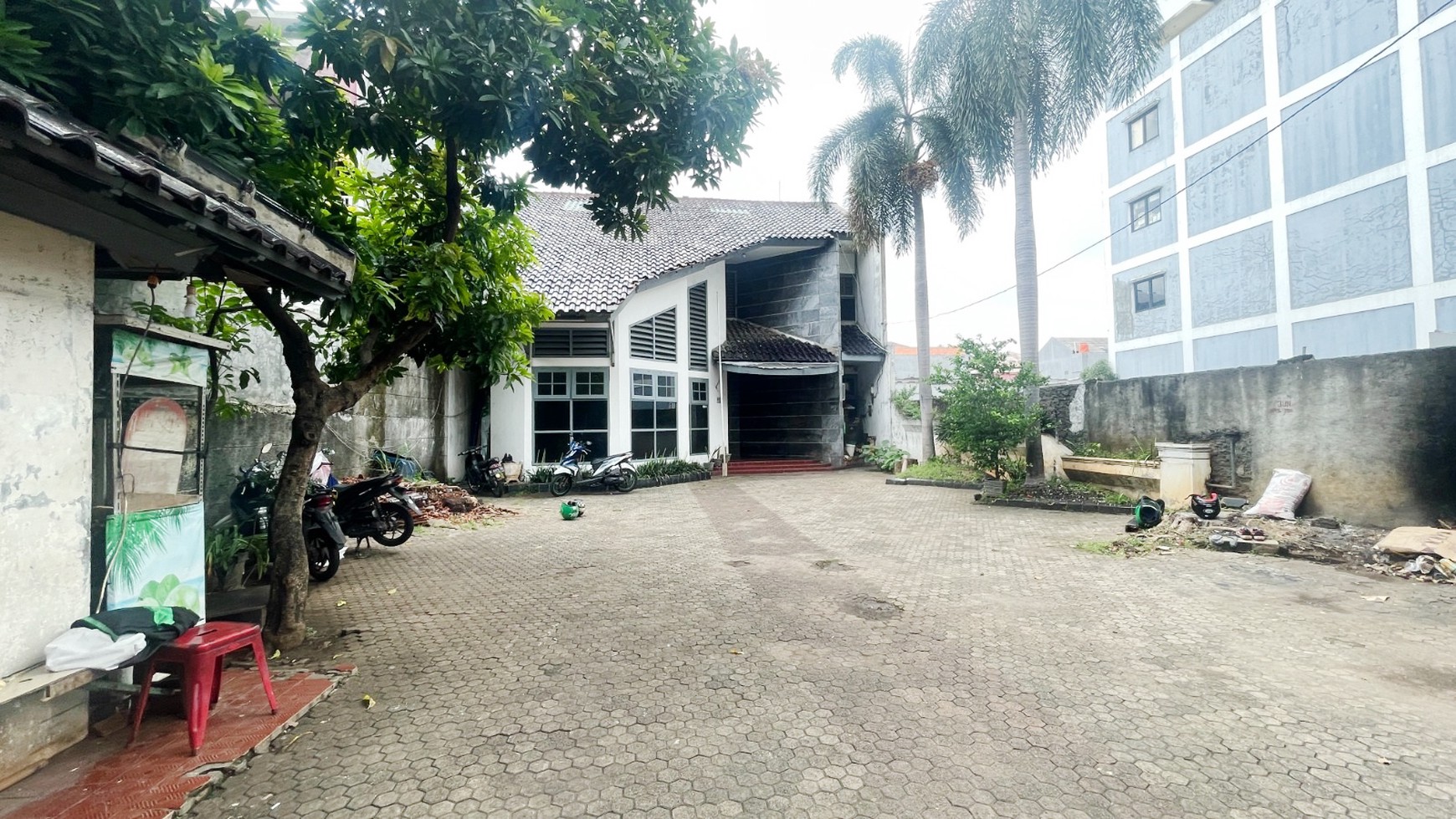 Rumah Hitung Tanah Area Cipete