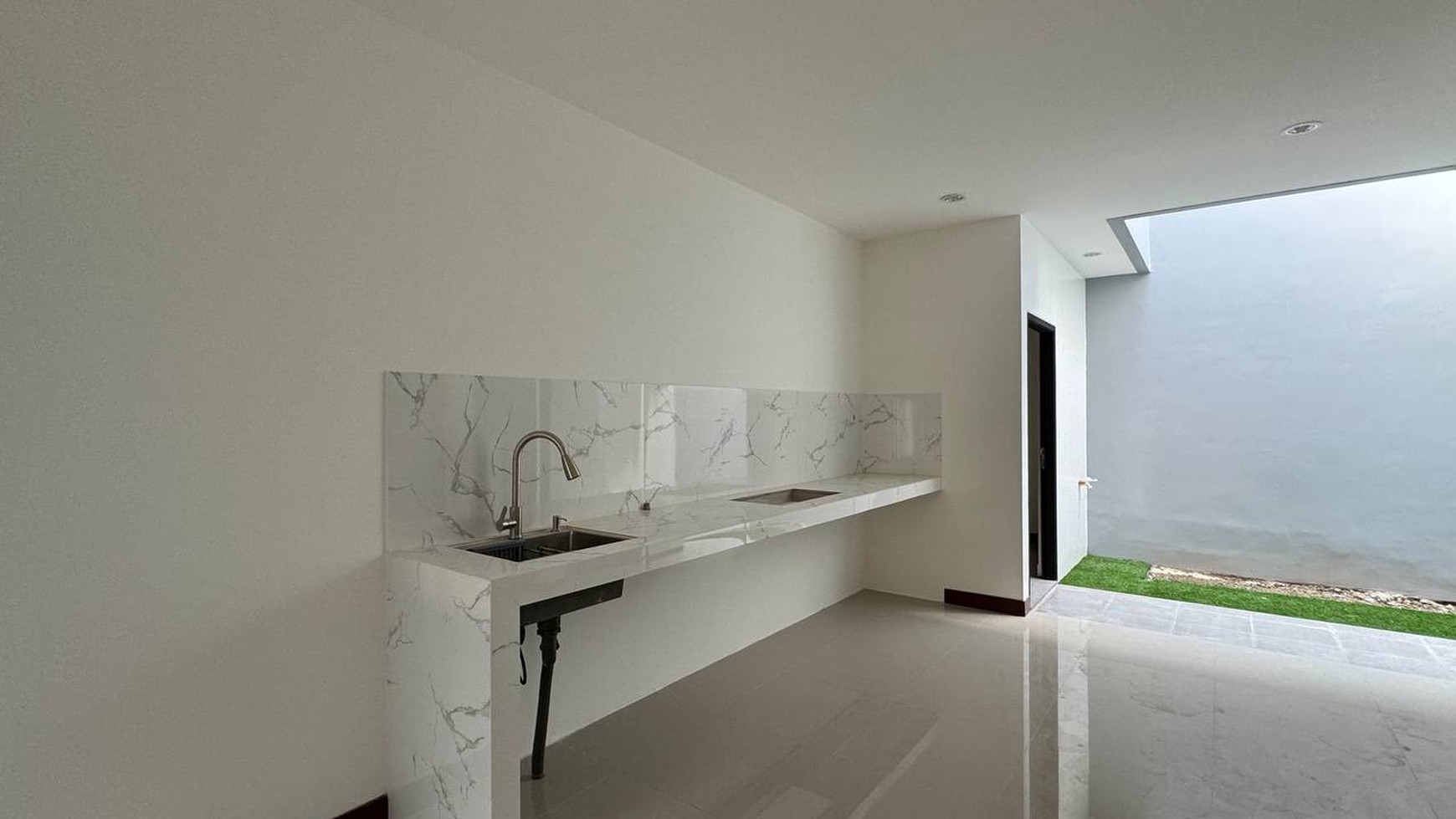 Rumah Hitung Tanah Area Cipete