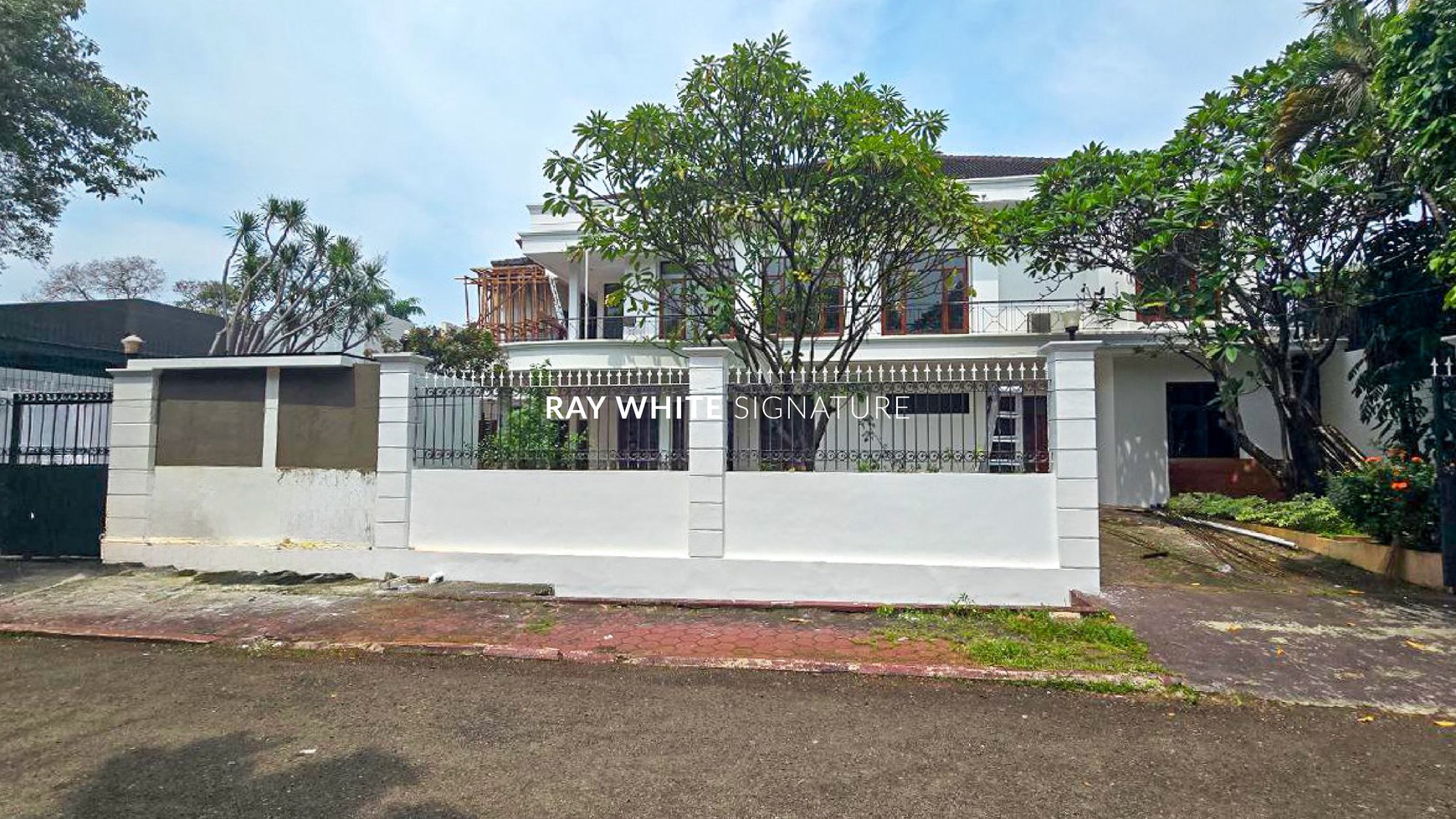 Rumah Hitung Tanah Area Cipete