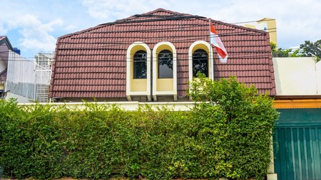 Dijual Rumah Jl. Panglima Polim IV