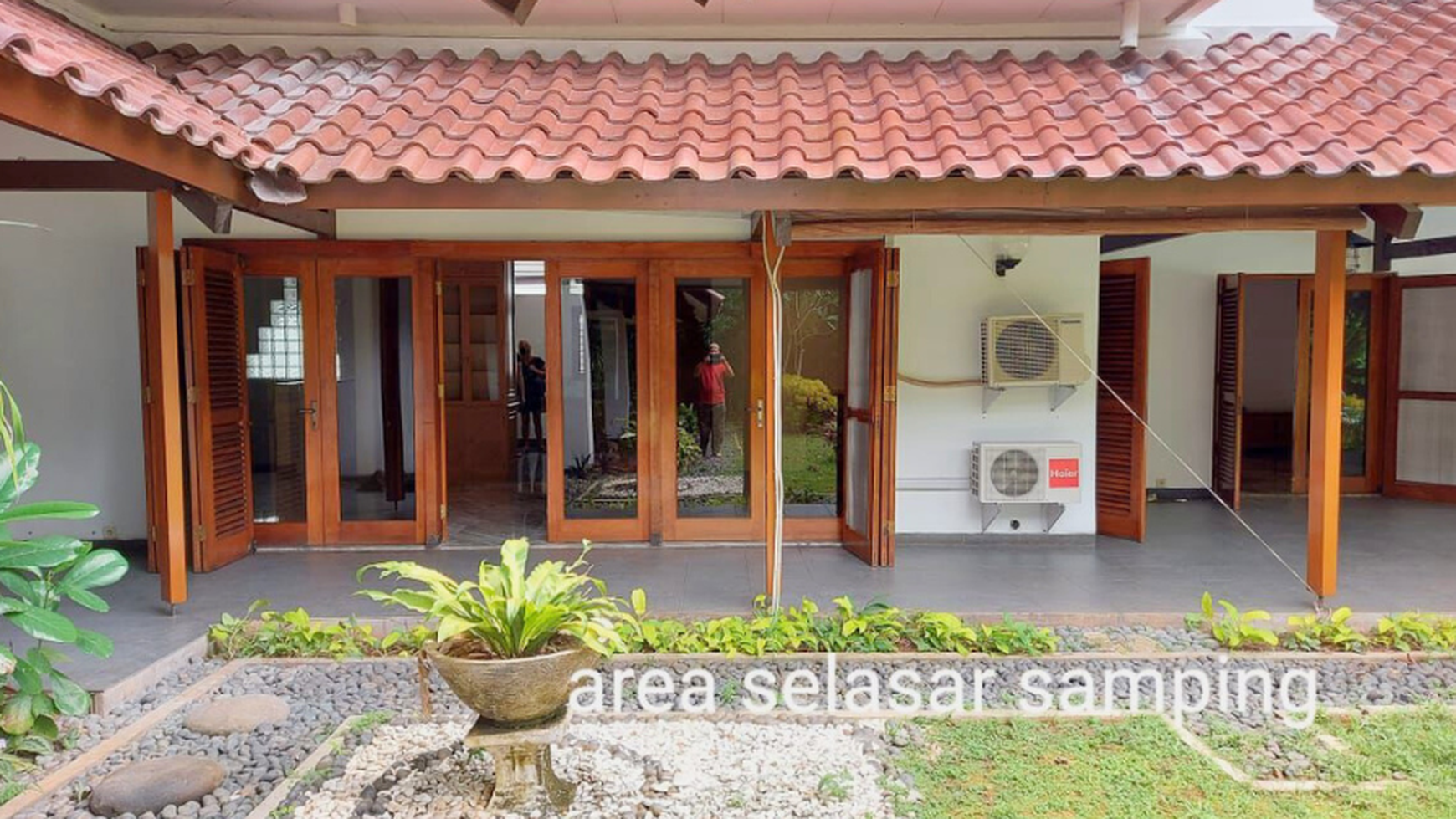 Rumah Mewah 3 Lantai Area Elite Lokasi Strategis di Pondok Indah, Jakarta Selatan