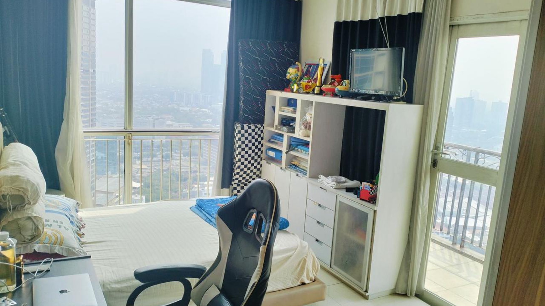 Apartemen Penthouse Bellagio Residence, Penthouse ini sangat luas dengan view jendela dengan pemandangan yang menakjubkan sangat strategis