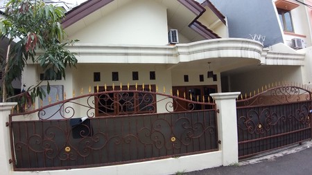 Rumah 2 Lantai di Tebet Timur 